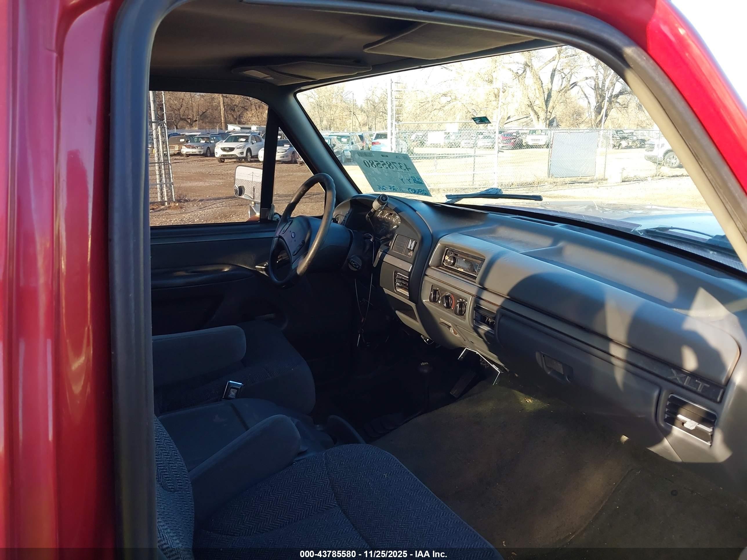 1993 Ford F250   Red vin: 1FTHX26GXPKB01740