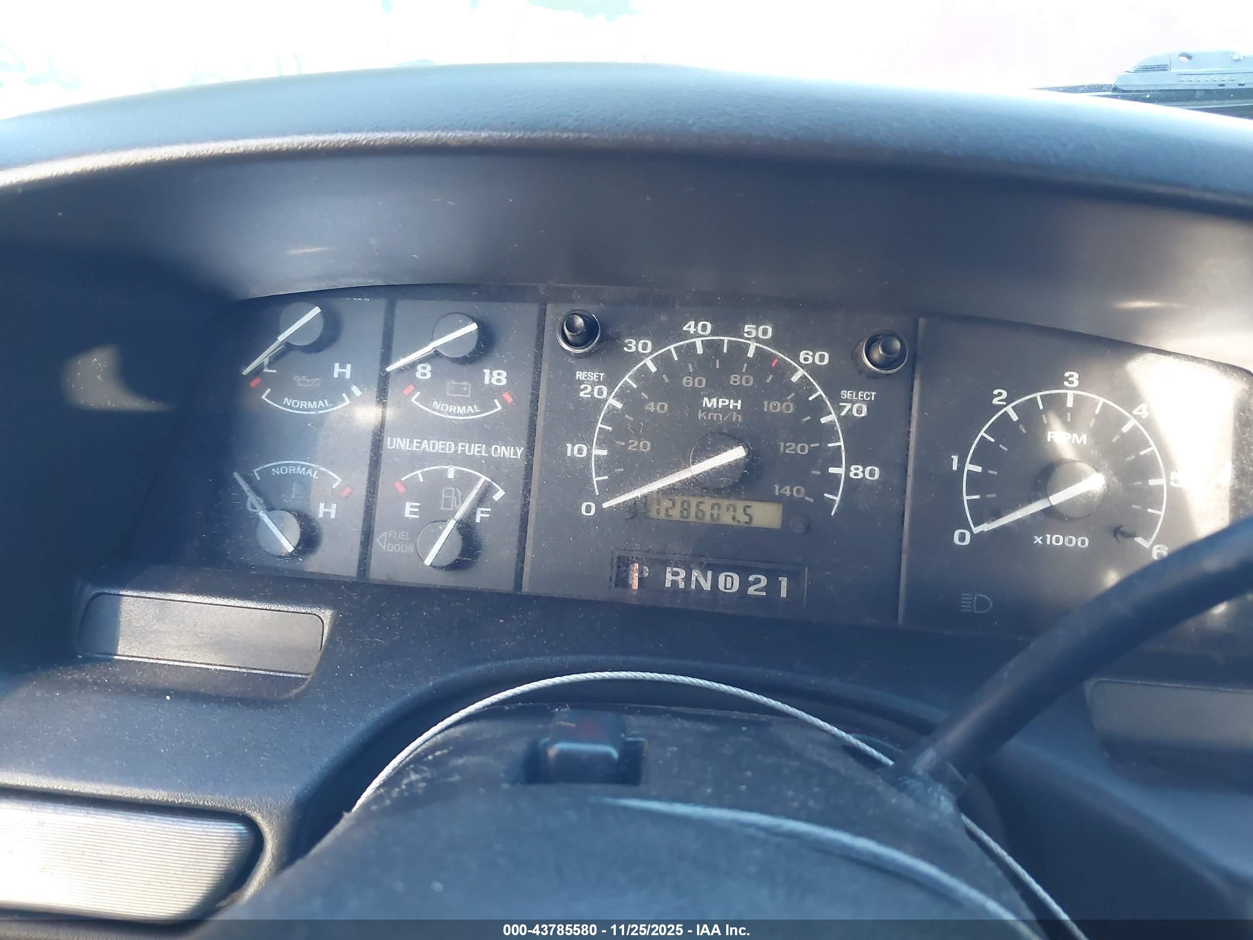 1993 Ford F250   Red vin: 1FTHX26GXPKB01740