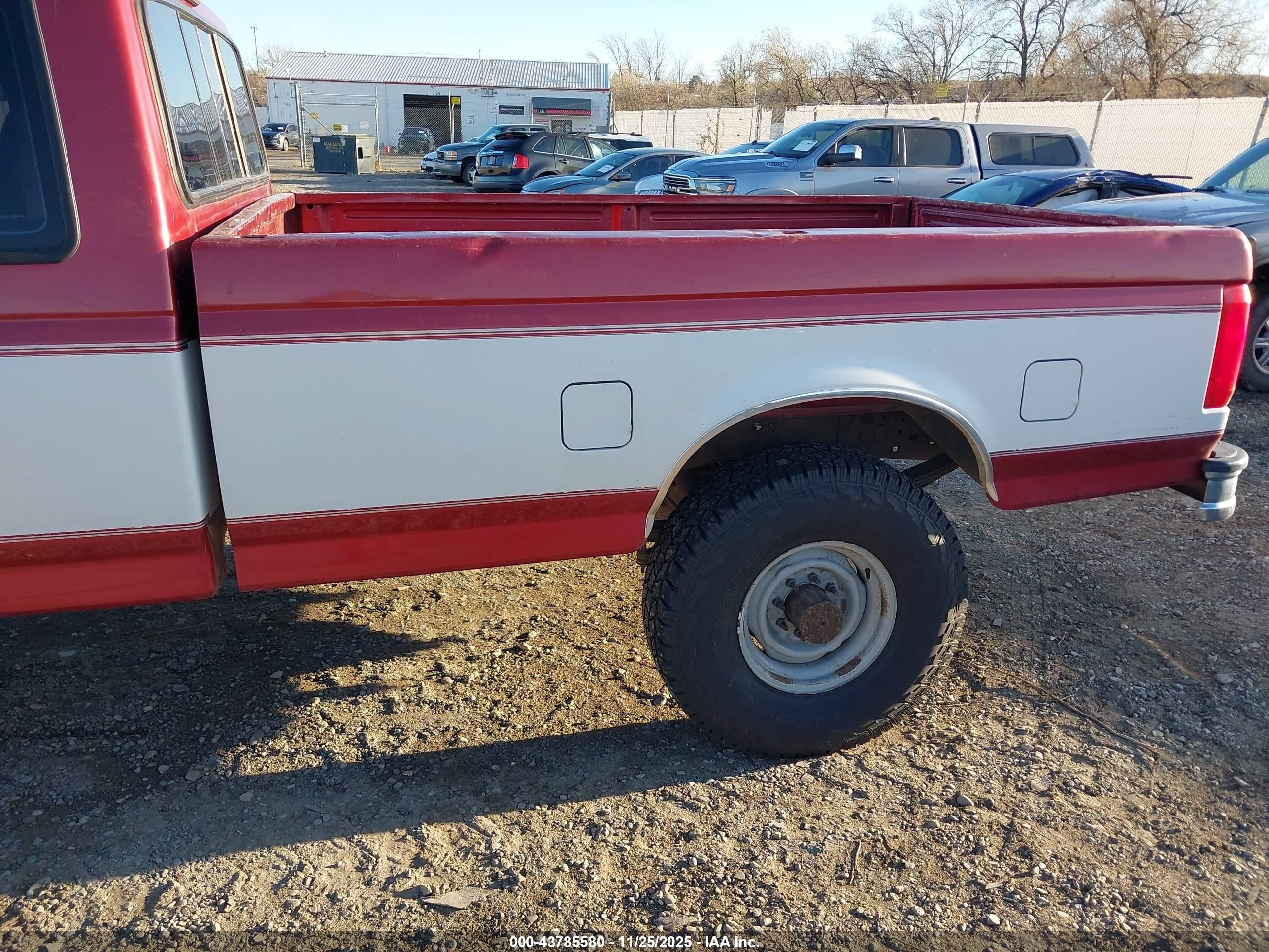 1993 Ford F250   Red vin: 1FTHX26GXPKB01740