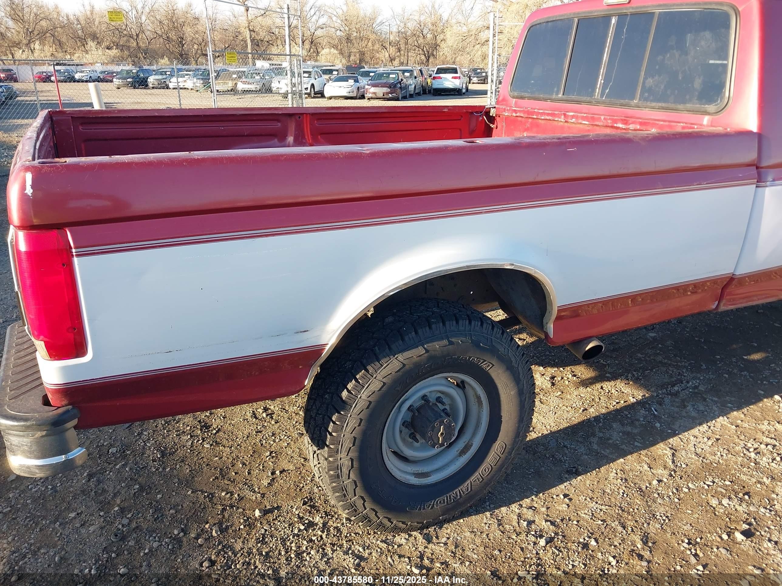1993 Ford F250   Red vin: 1FTHX26GXPKB01740