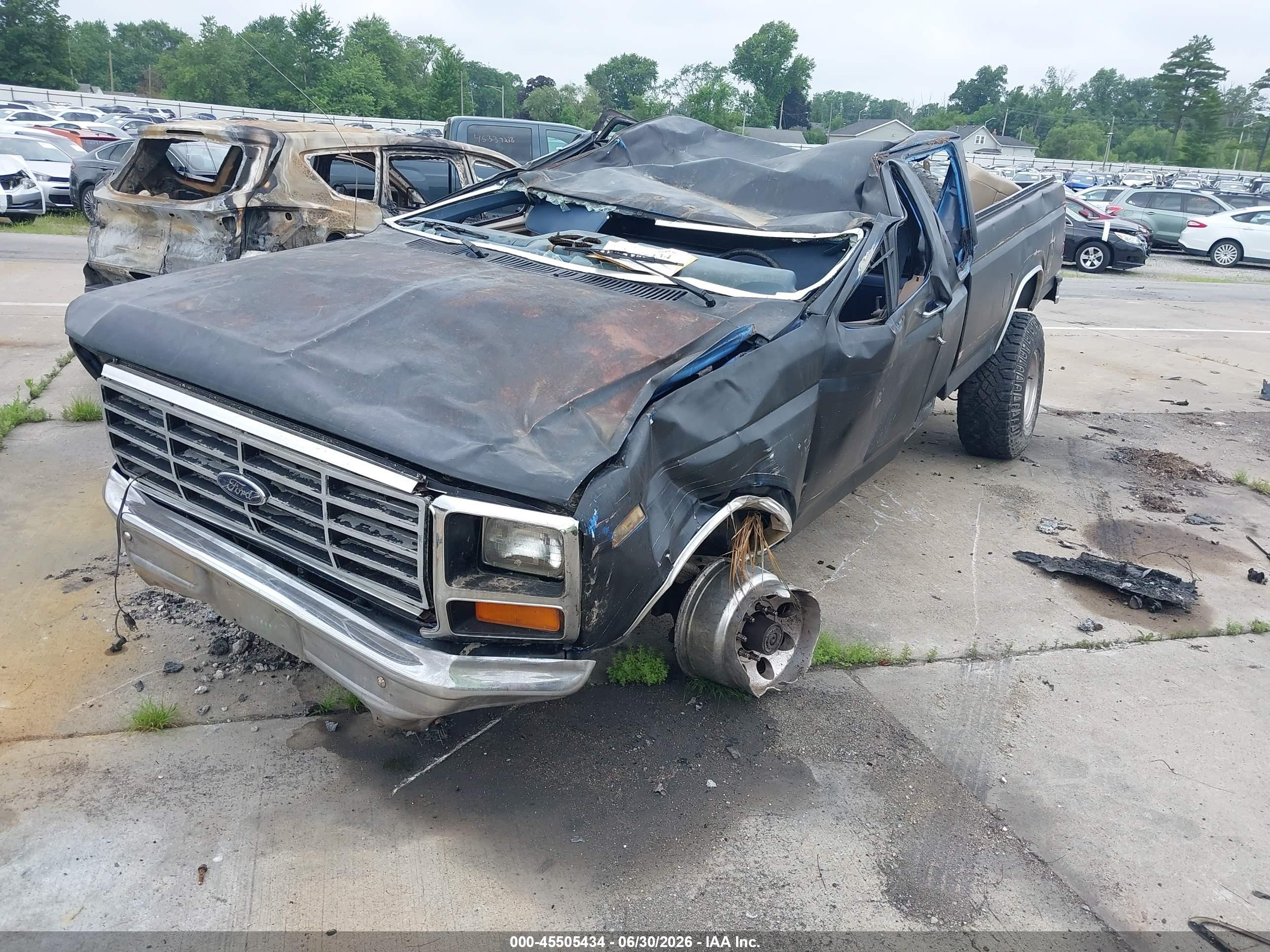 1985 Ford F250   Black vin: 1FTHX26L6FKA33240