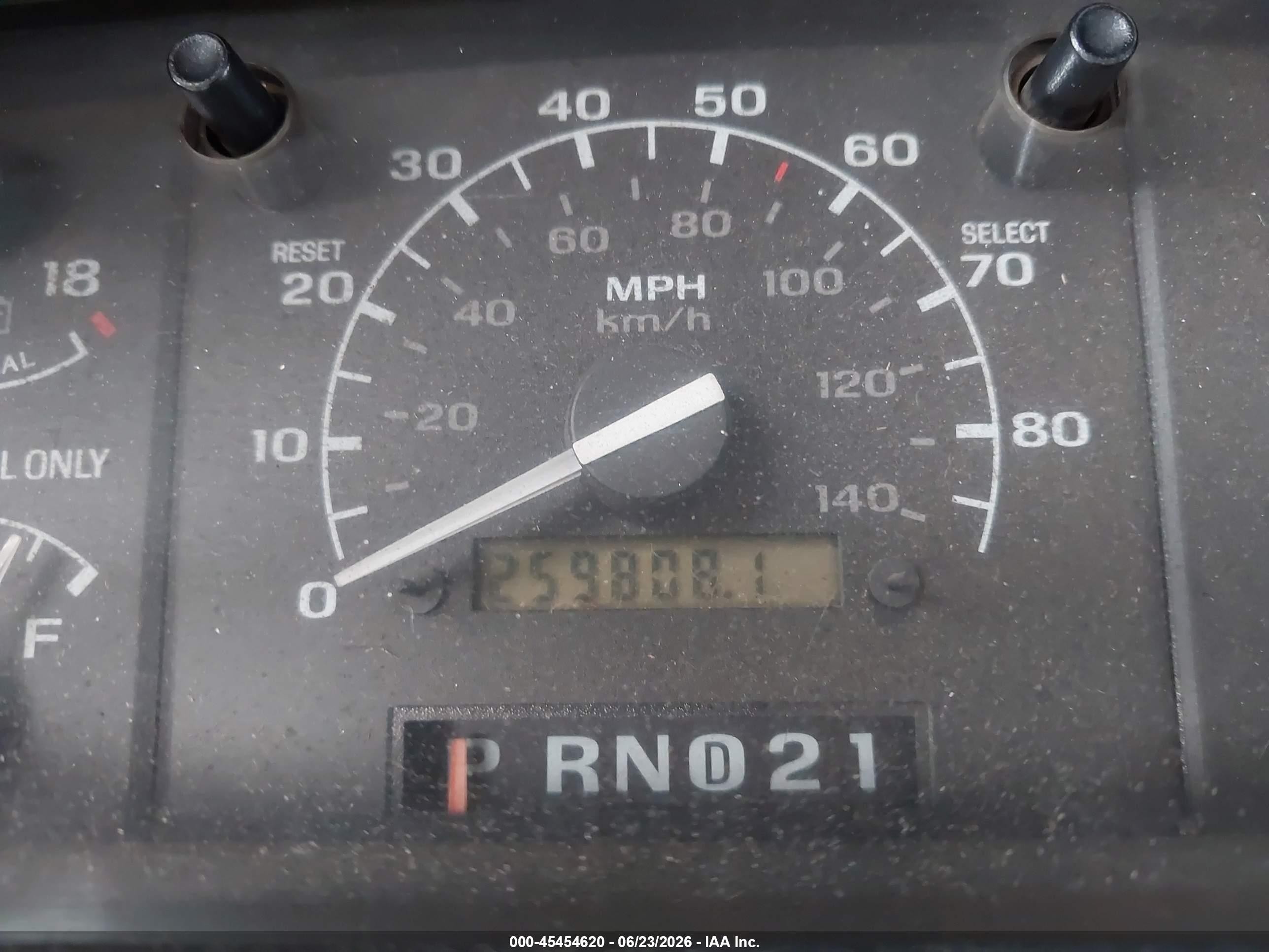 1993 Ford F250   White vin: 1FTHX26M1PKA20292
