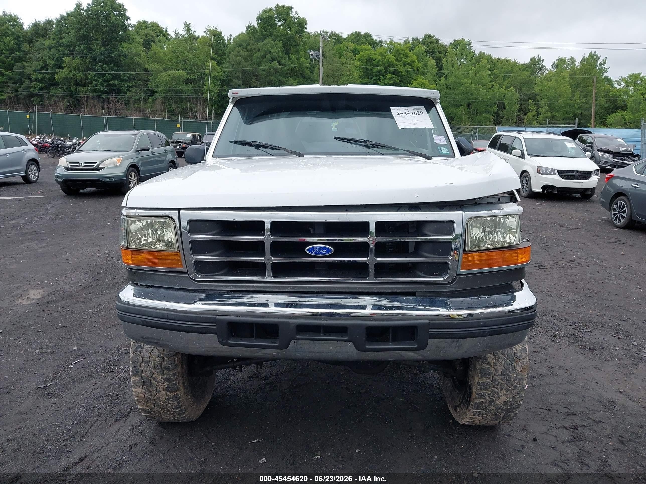 1993 Ford F250   White vin: 1FTHX26M1PKA20292