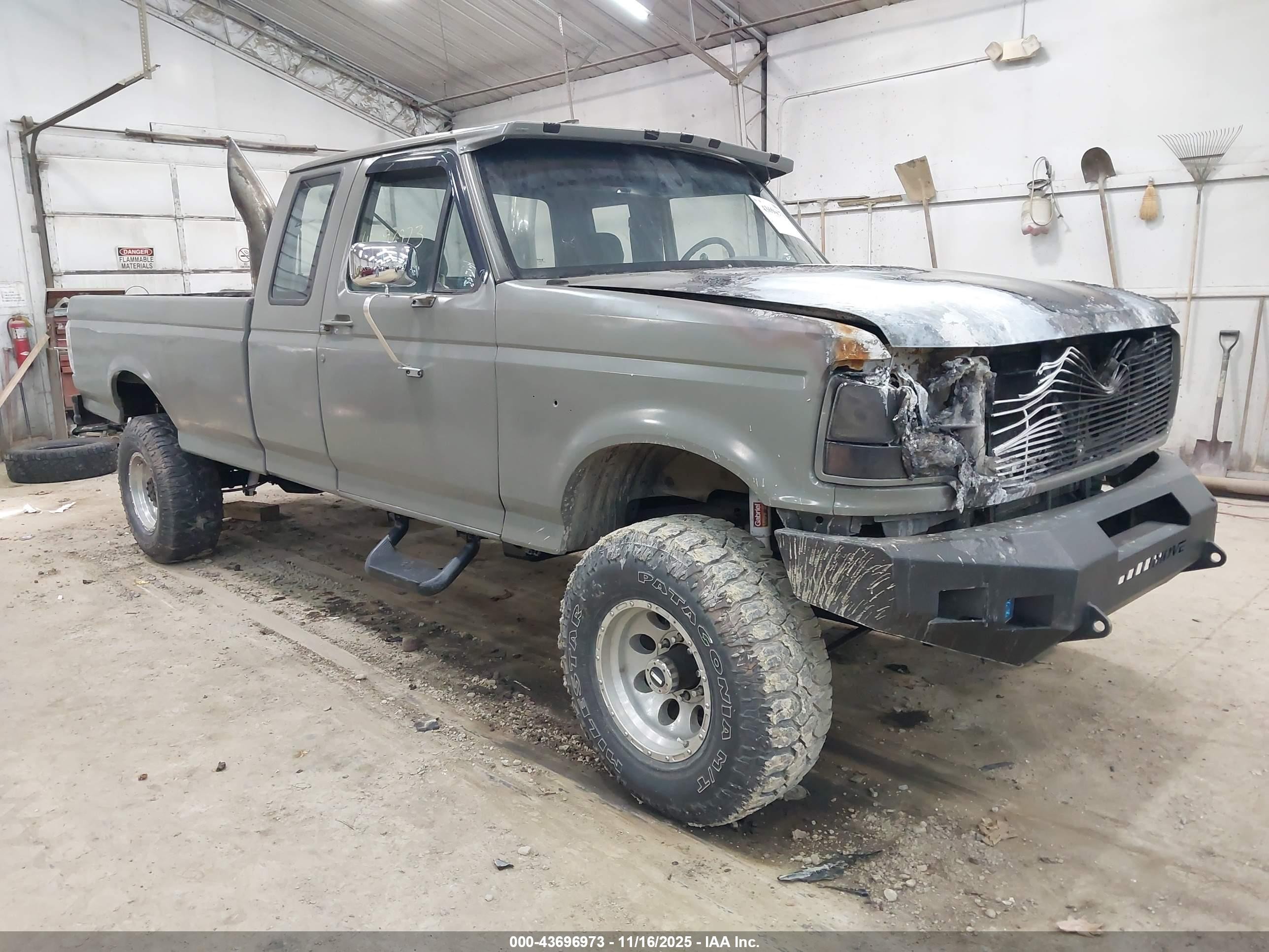 1993 Ford F250   Gray vin: 1FTHX26M5PKA65476