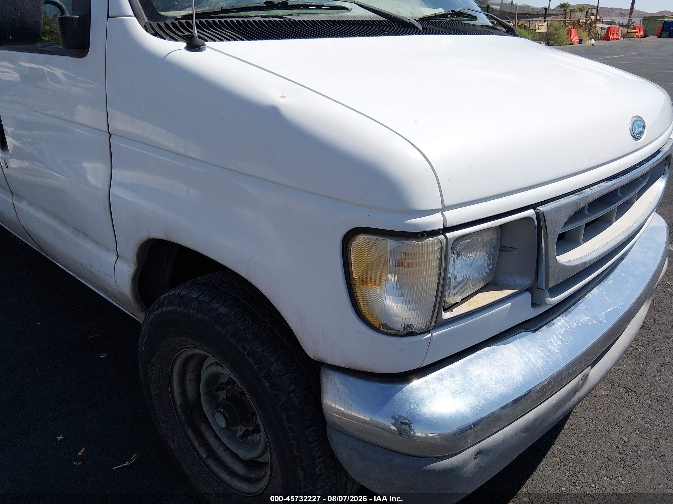 1995 Ford Econoline E350 Van White vin: 1FTJE34H7SHC02054