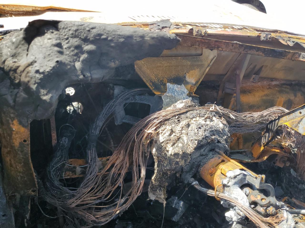 1981 Ford F350 Burn vin: 1FTJF35G6BPA18359