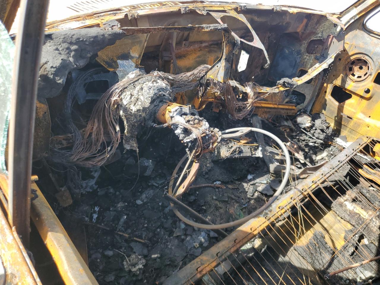 1981 Ford F350 Burn vin: 1FTJF35G6BPA18359