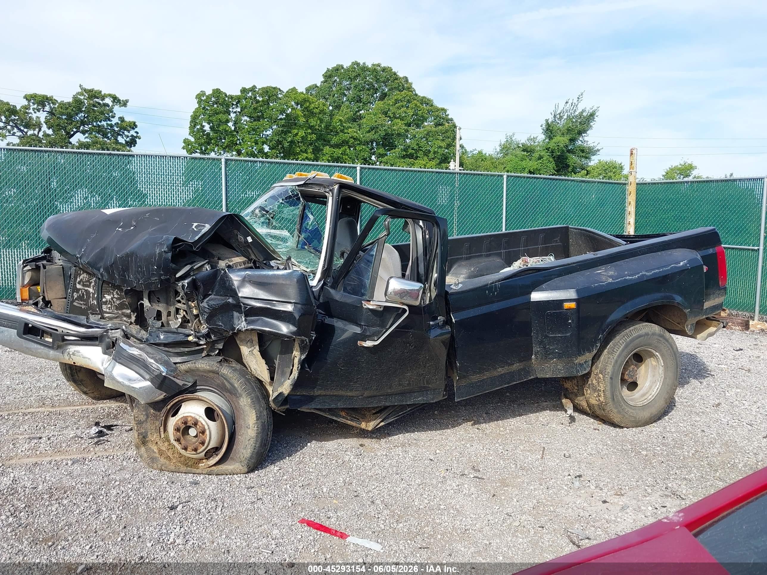 1997 Ford F-350 Xl Black vin: 1FTJF35G6VEA69554
