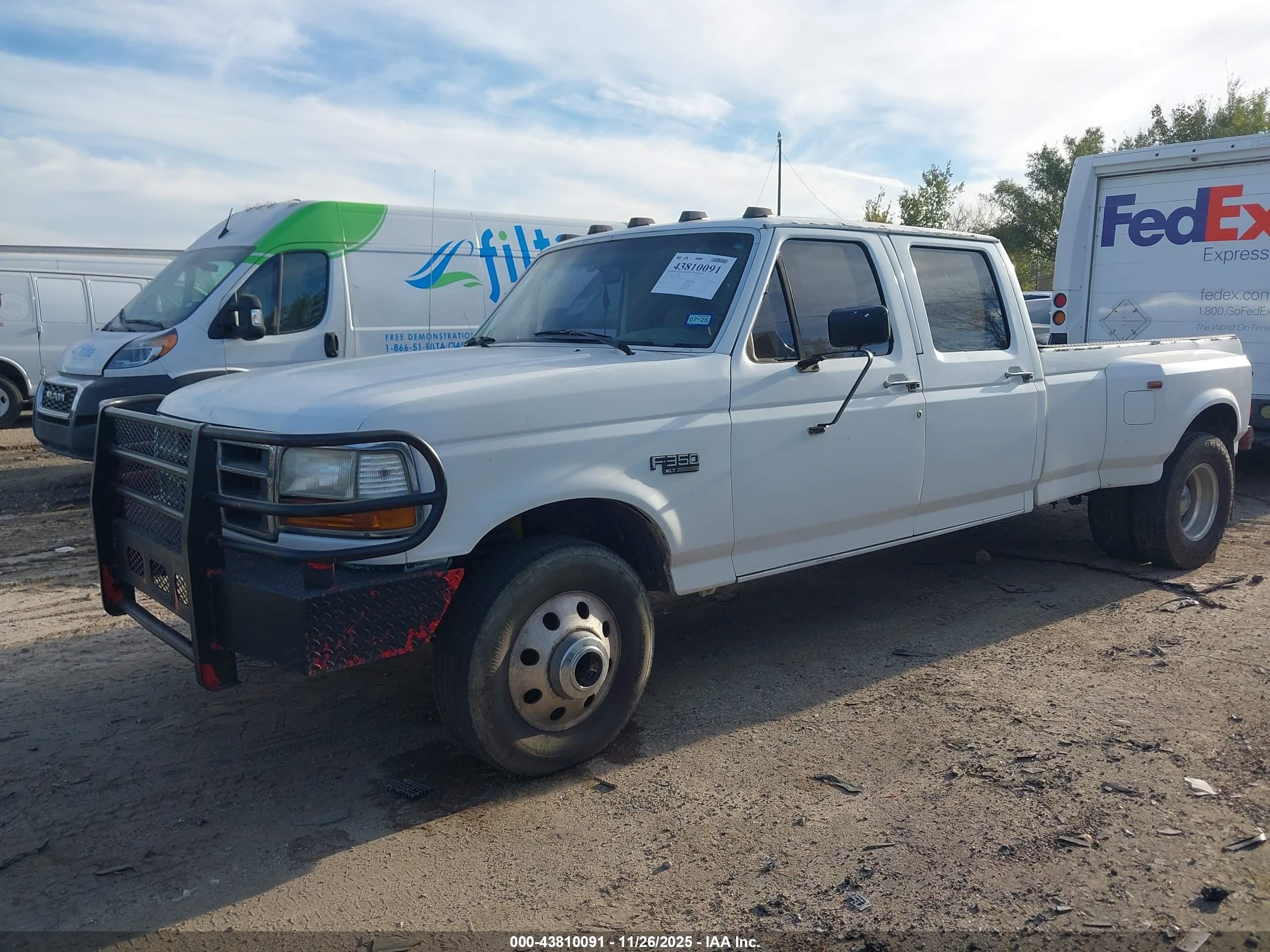 1995 Ford F350   Белый vin: 1FTJW35F1SEA71098