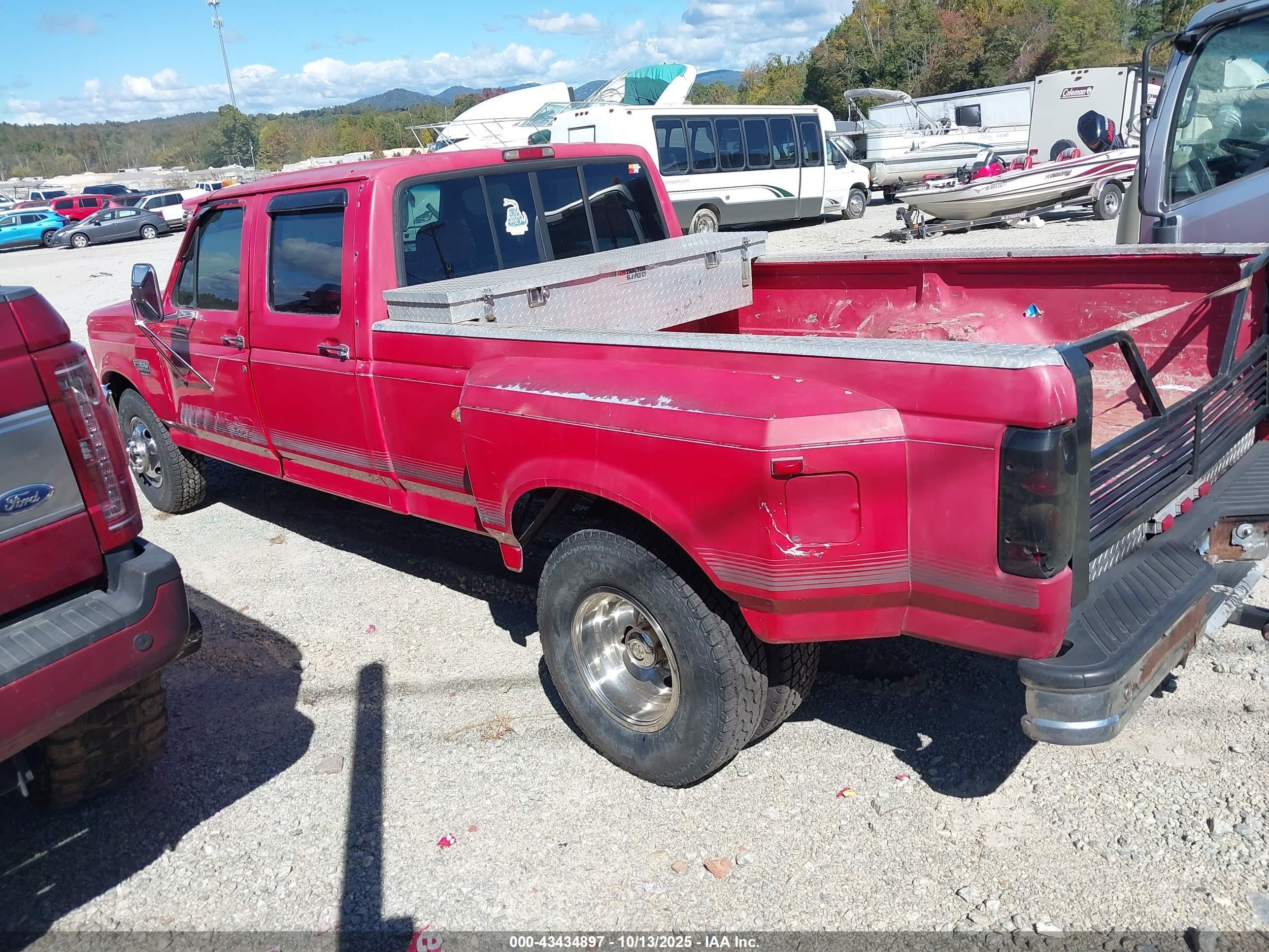 1995 Ford F350   Red vin: 1FTJW35F2SEA11220