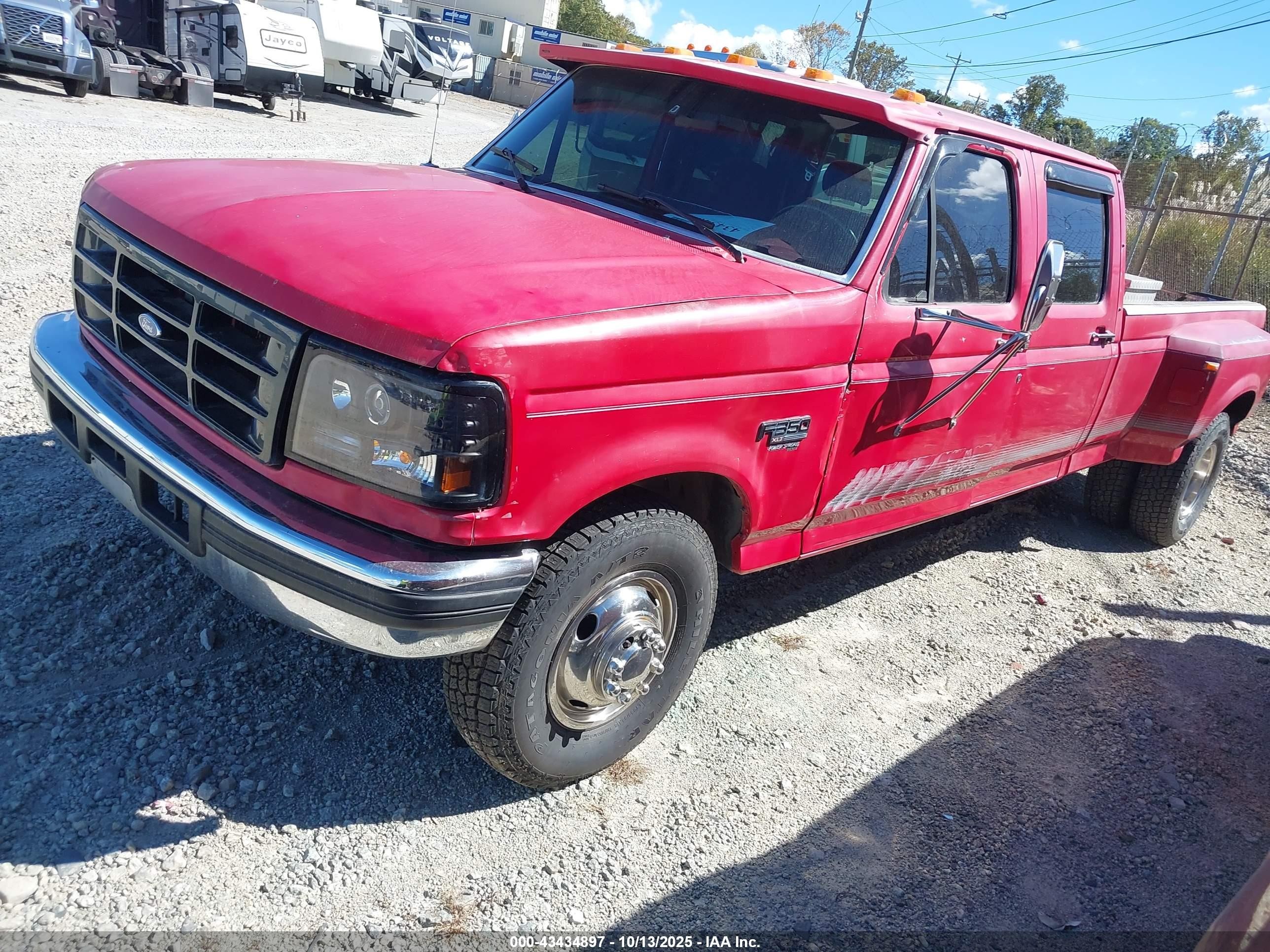 1995 Ford F350   Red vin: 1FTJW35F2SEA11220