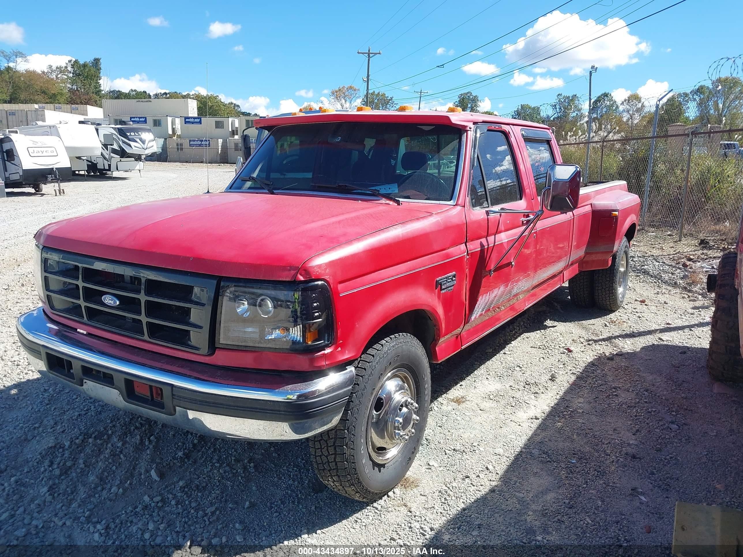 1995 Ford F350   Red vin: 1FTJW35F2SEA11220