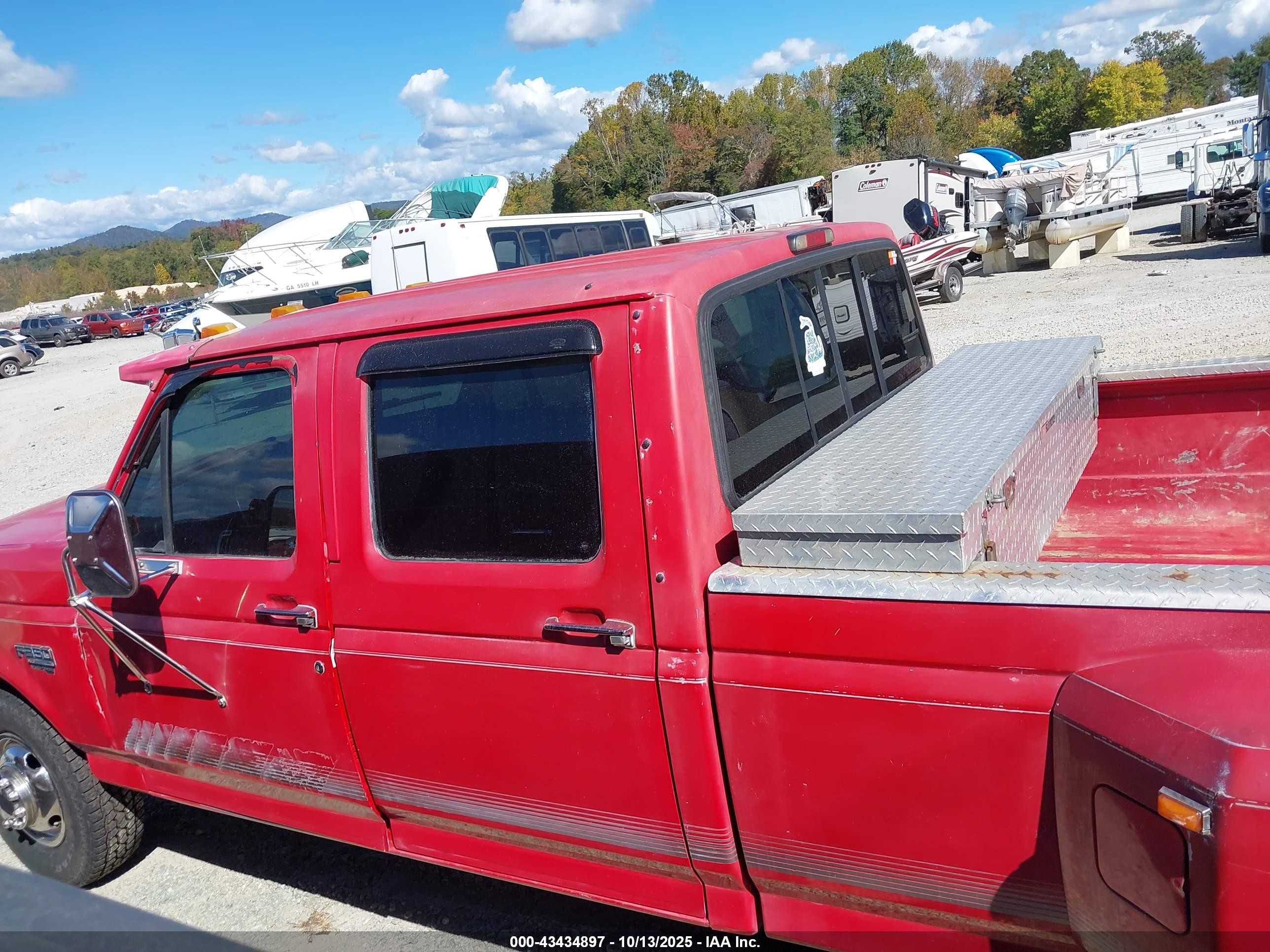 1995 Ford F350   Red vin: 1FTJW35F2SEA11220