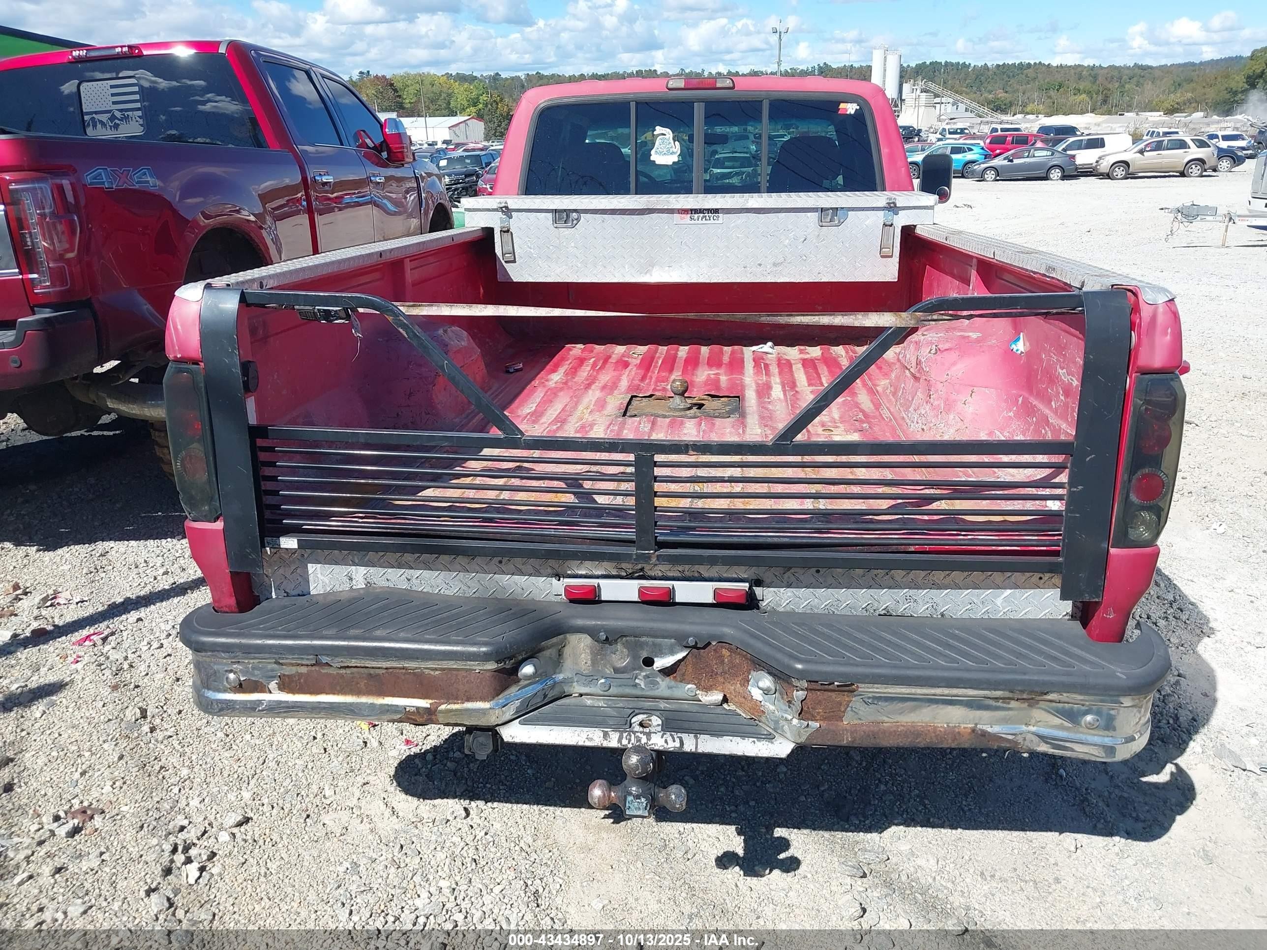 1995 Ford F350   Red vin: 1FTJW35F2SEA11220