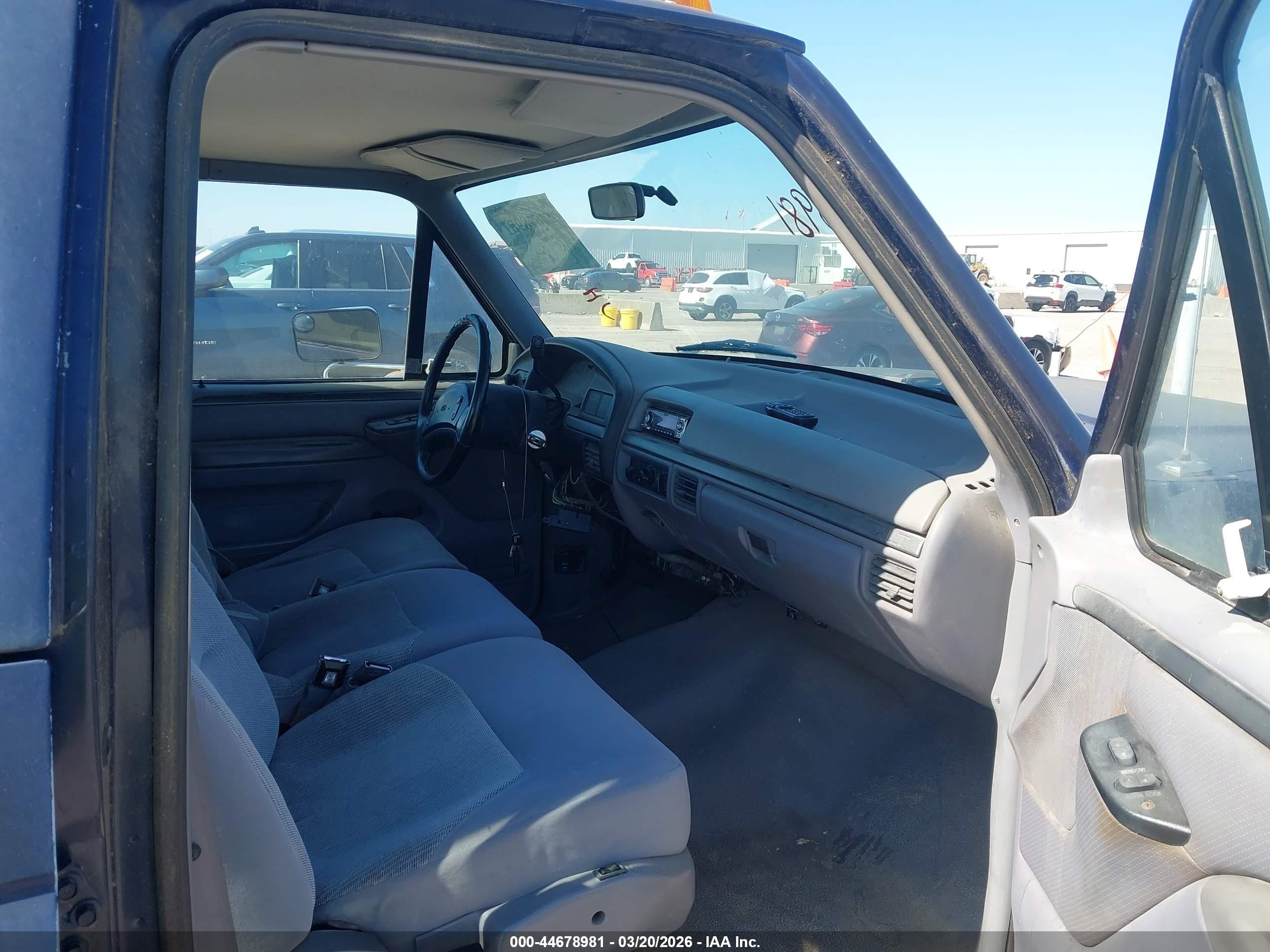 1995 Ford F350   Blue vin: 1FTJW35F2SEA26414