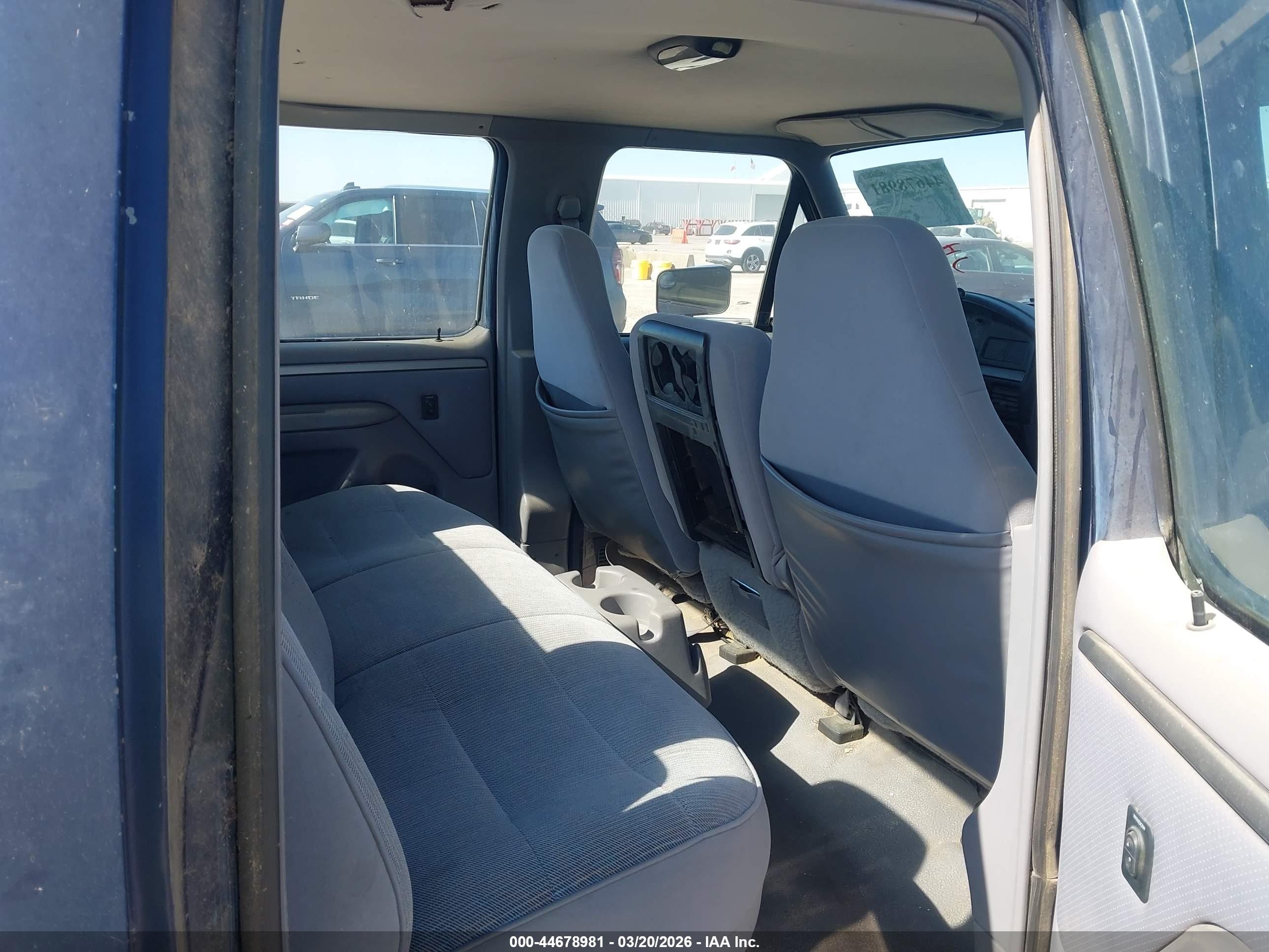 1995 Ford F350   Blue vin: 1FTJW35F2SEA26414