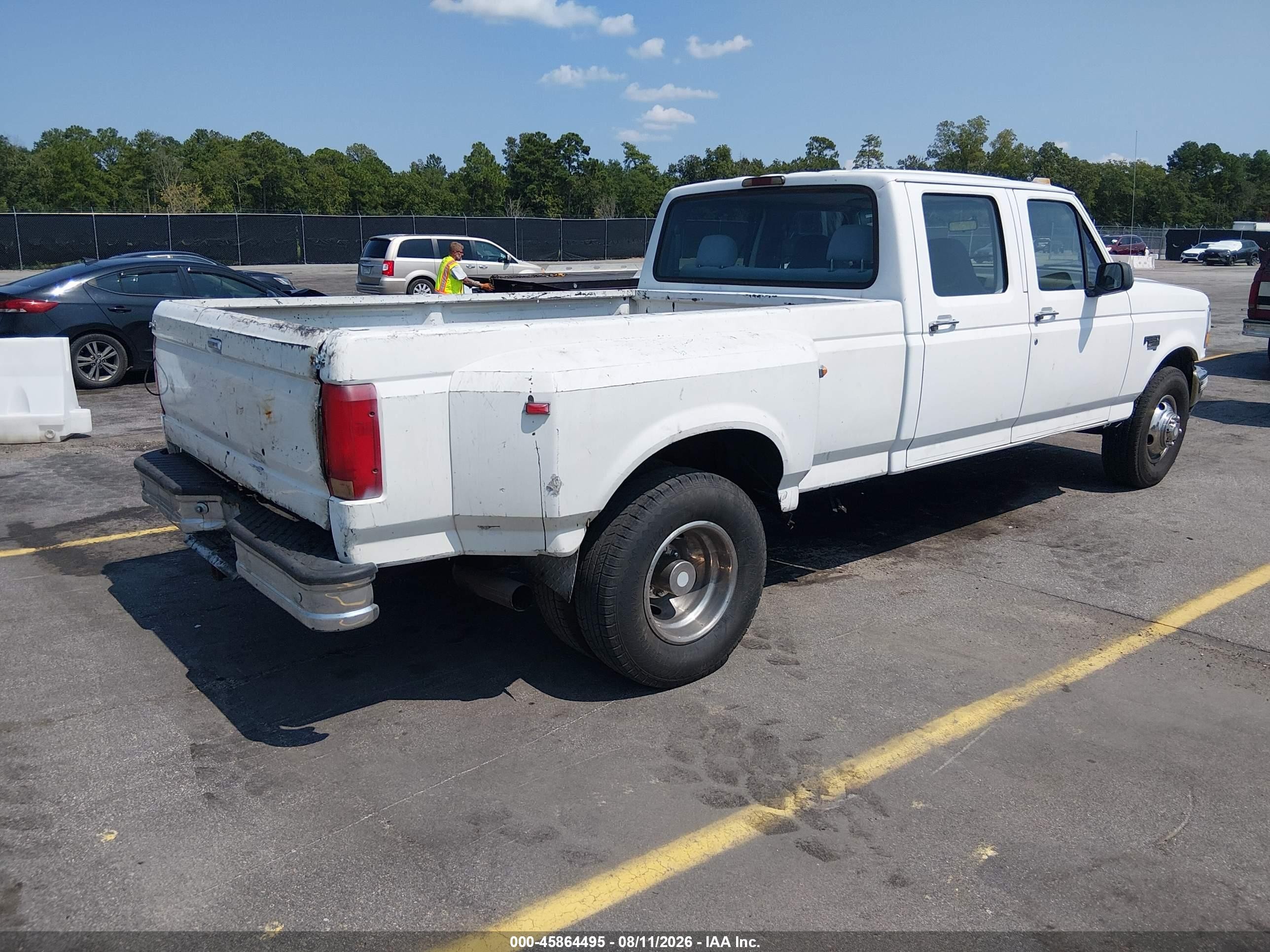 1995 Ford F350   White vin: 1FTJW35F2SEA43679