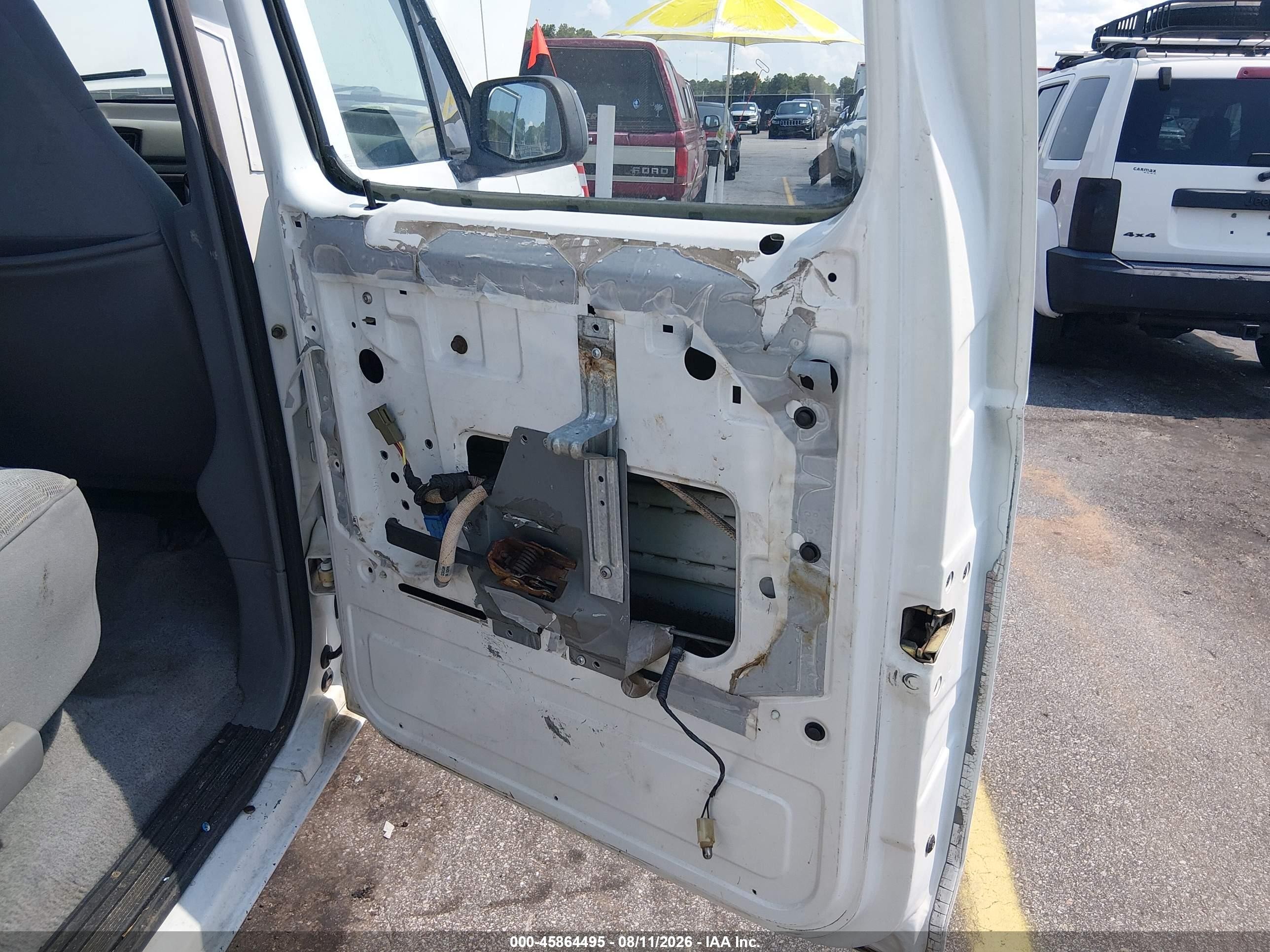 1995 Ford F350   White vin: 1FTJW35F2SEA43679