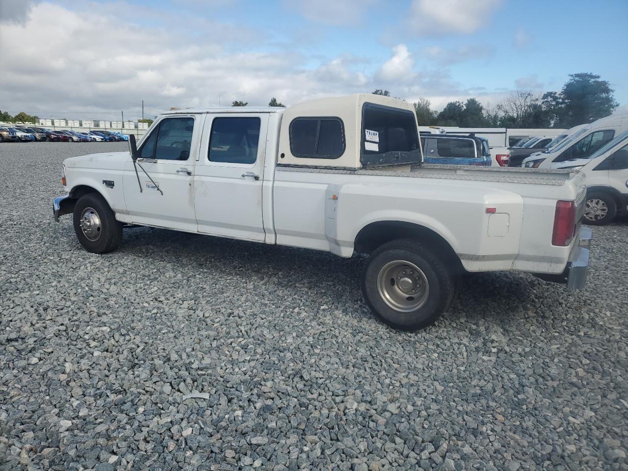 1995 Ford F350 White vin: 1FTJW35F6SEA34015