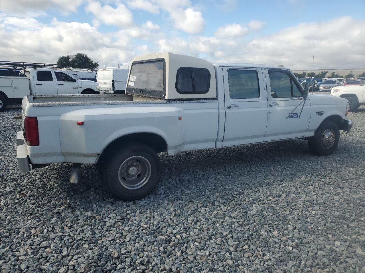 1995 Ford F350 White vin: 1FTJW35F6SEA34015