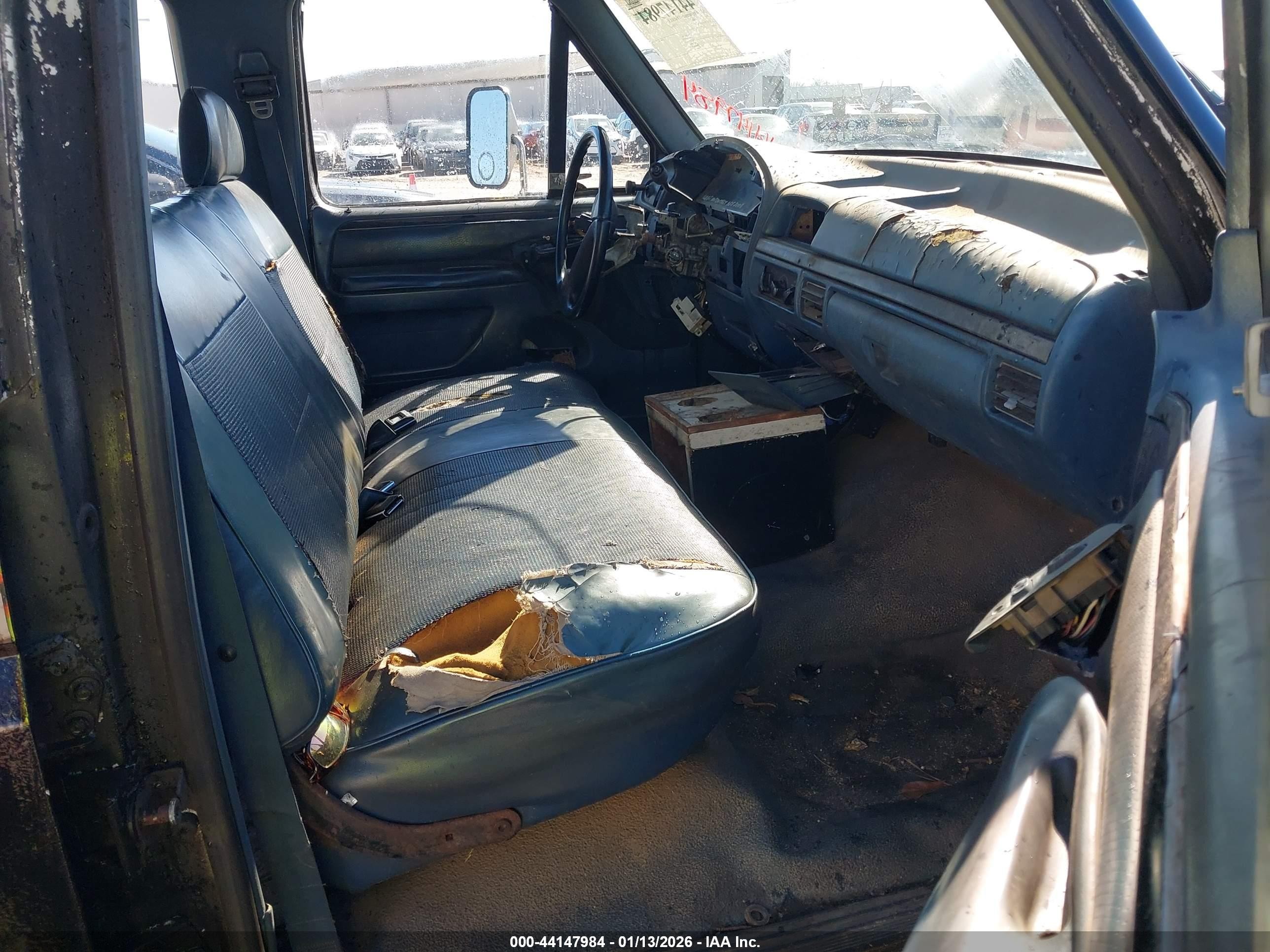 1995 Ford F350   Black vin: 1FTJW35F8SEA51432