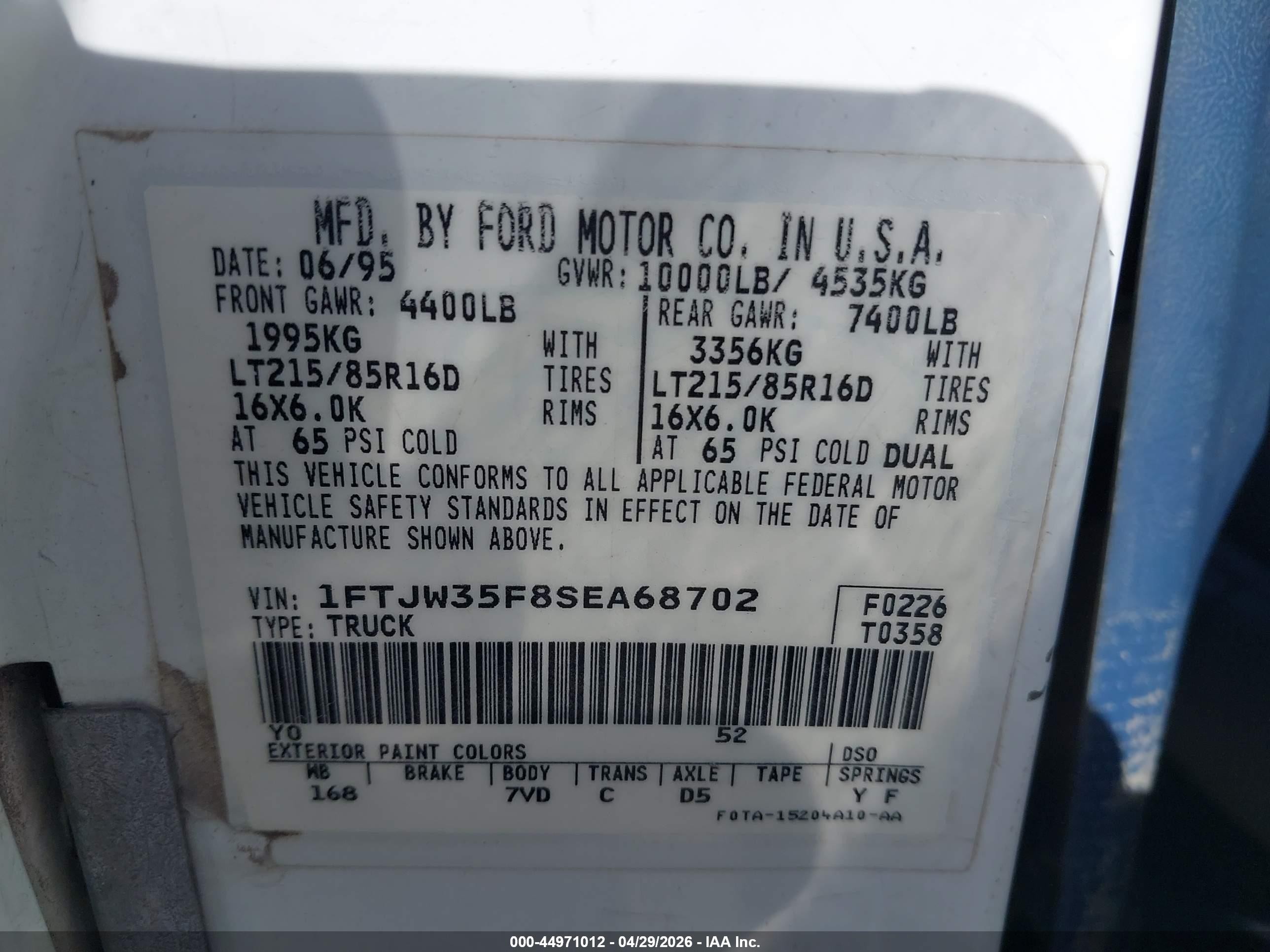 1995 Ford F350   White vin: 1FTJW35F8SEA68702