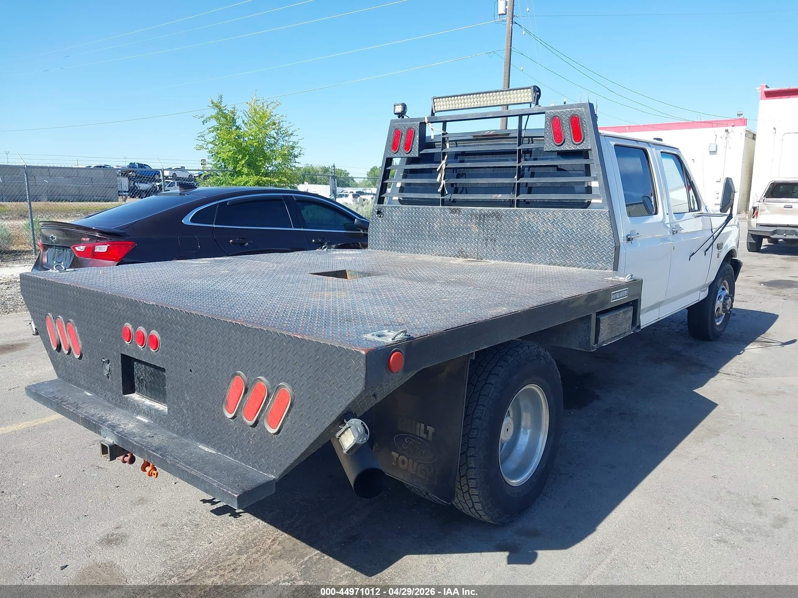 1995 Ford F350   White vin: 1FTJW35F8SEA68702