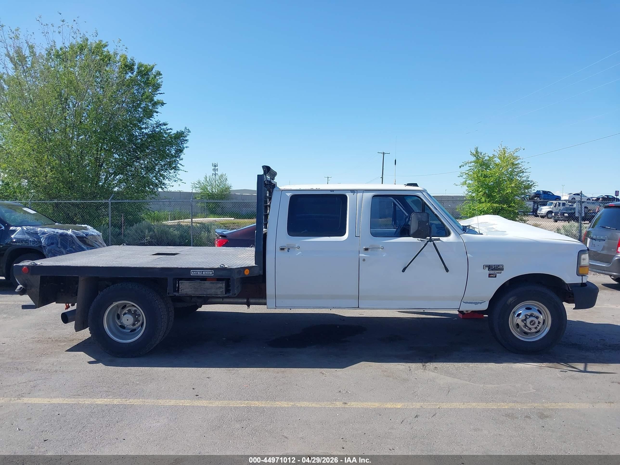 1995 Ford F350   White vin: 1FTJW35F8SEA68702