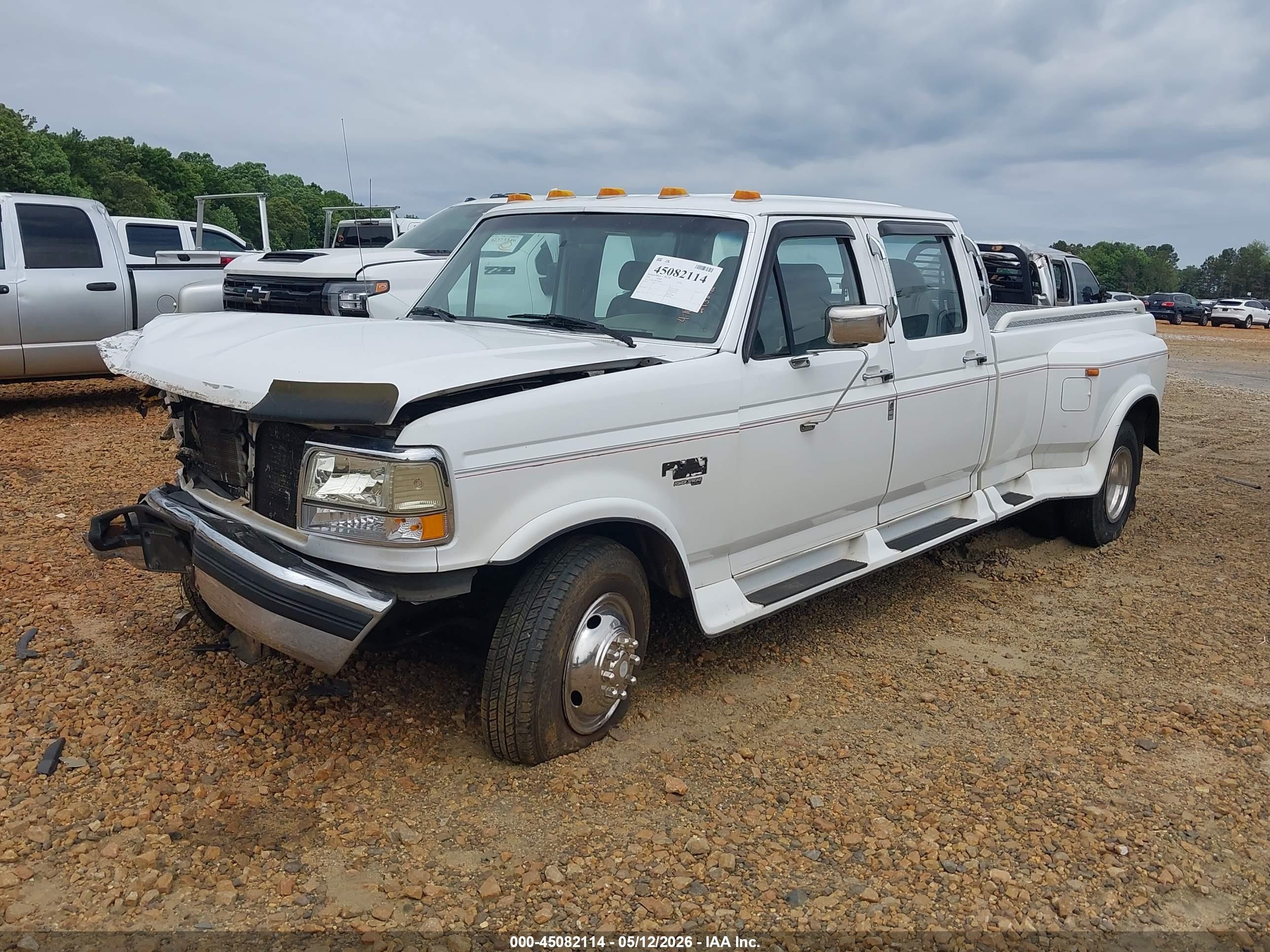 1996 Ford F350   White vin: 1FTJW35F8TEB28608