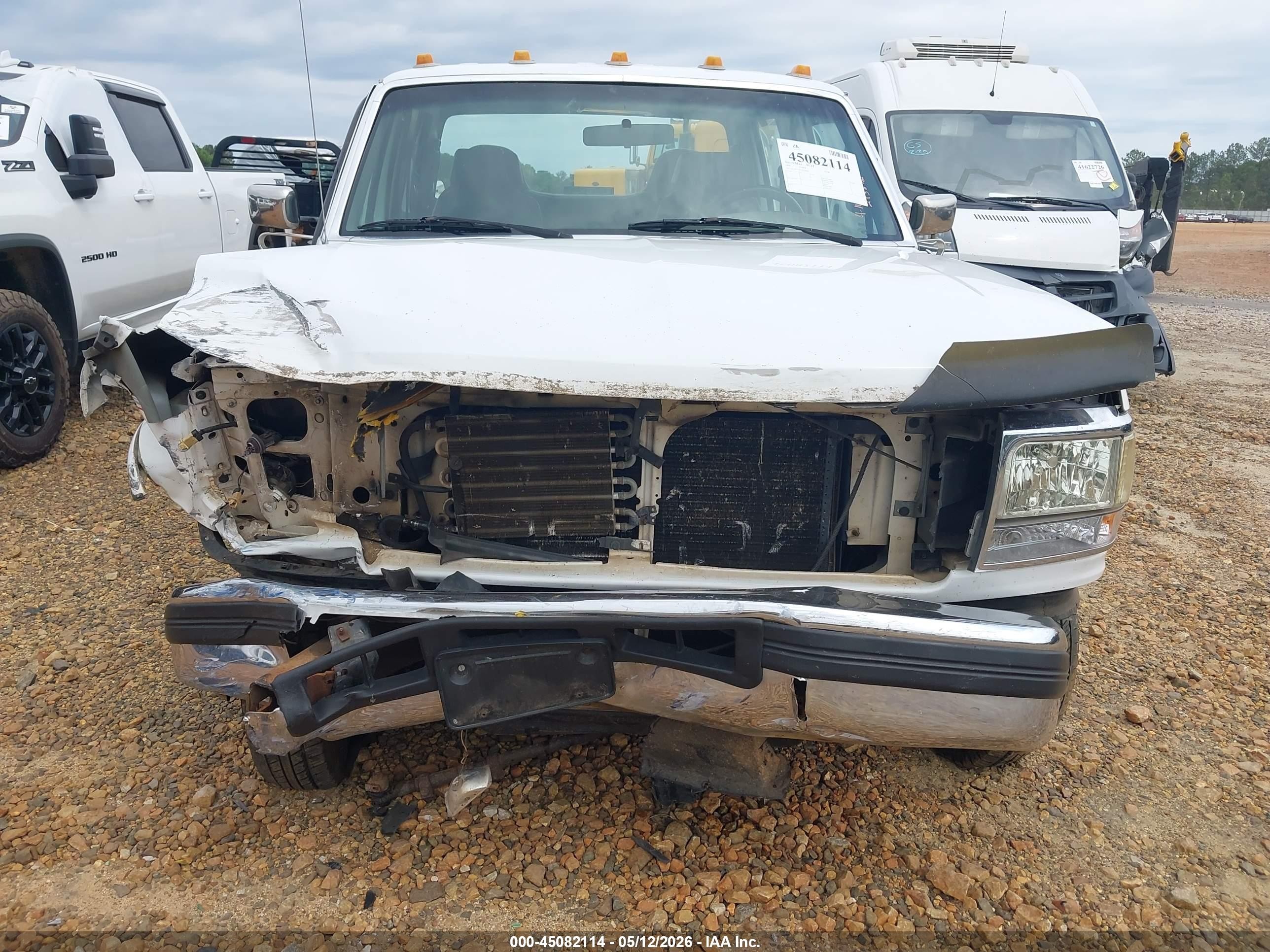 1996 Ford F350   White vin: 1FTJW35F8TEB28608