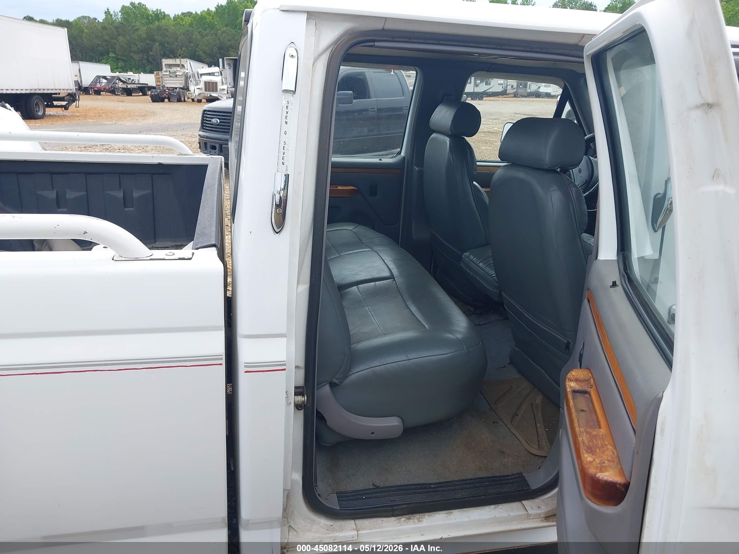 1996 Ford F350   White vin: 1FTJW35F8TEB28608