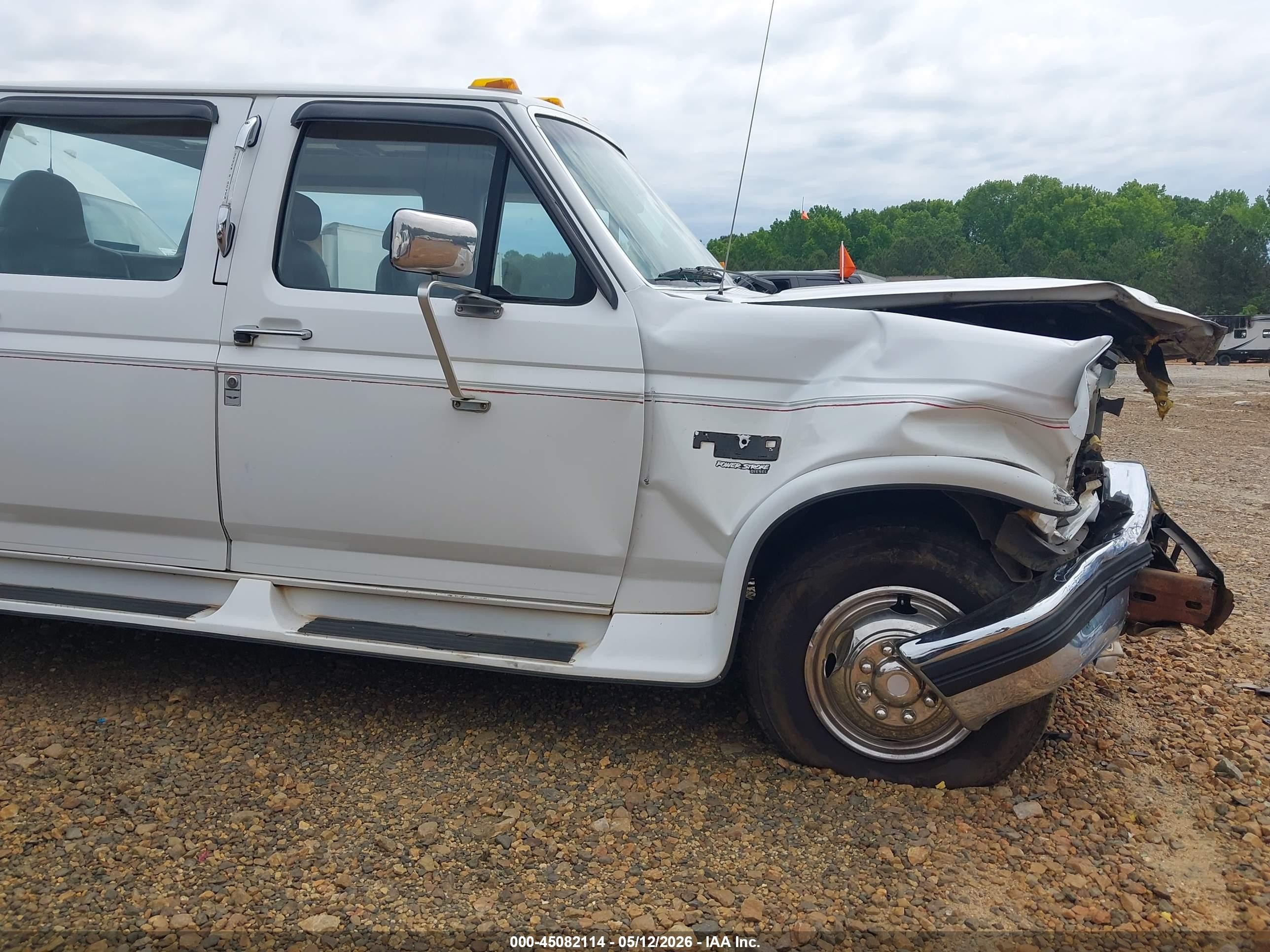 1996 Ford F350   White vin: 1FTJW35F8TEB28608
