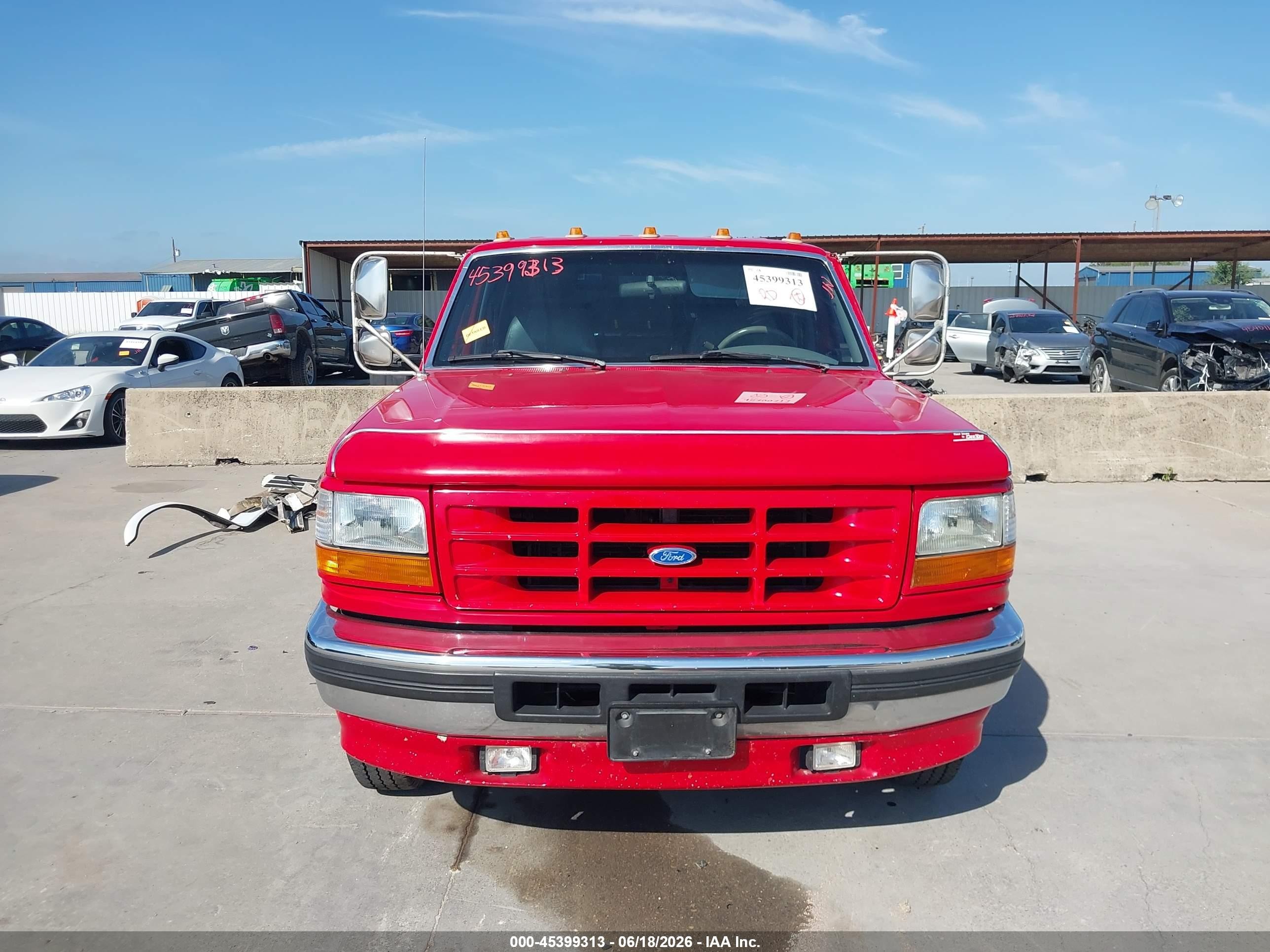1997 Ford F-350 Xl Red vin: 1FTJW35F8VEA70583