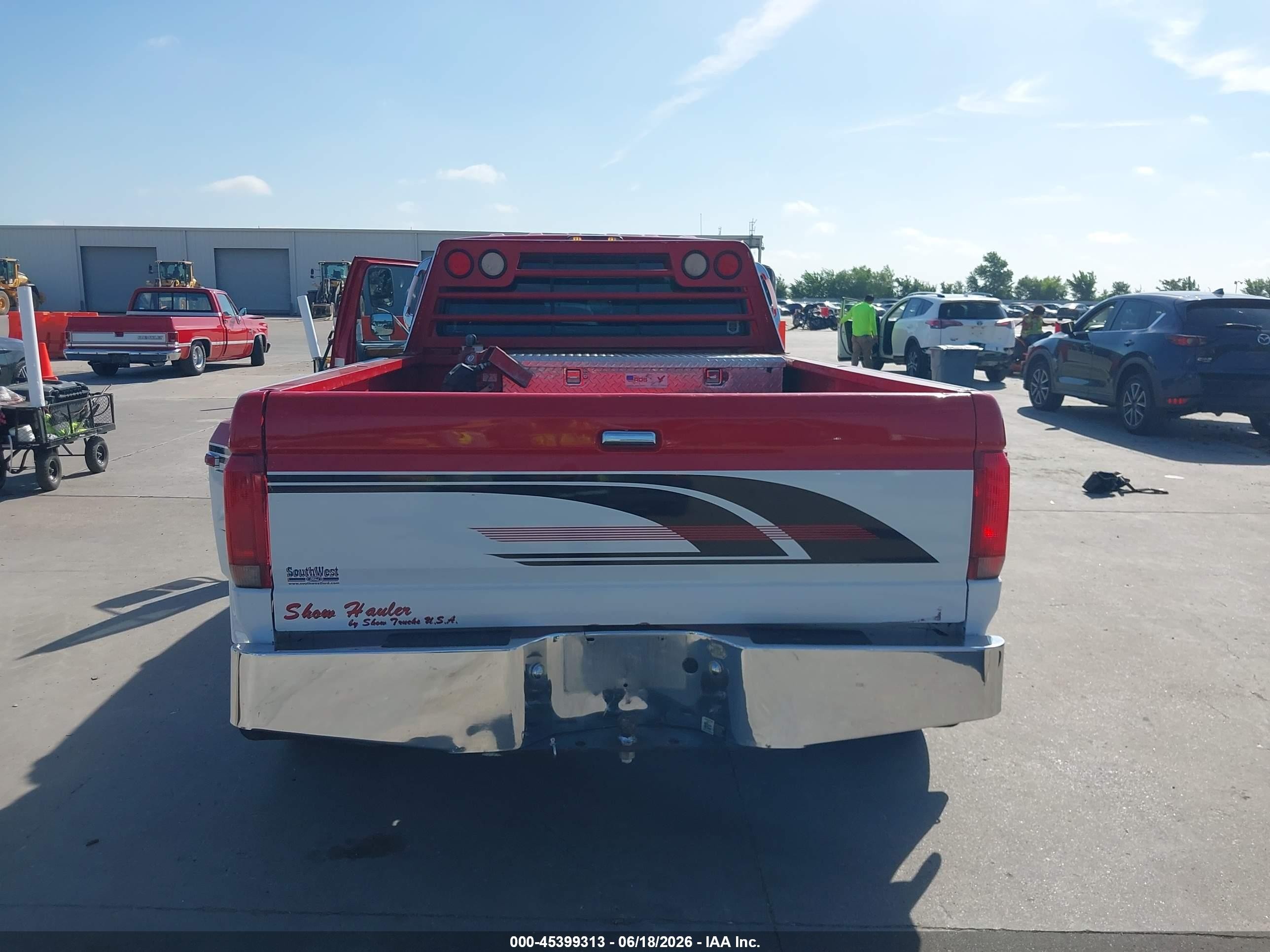1997 Ford F-350 Xl Red vin: 1FTJW35F8VEA70583