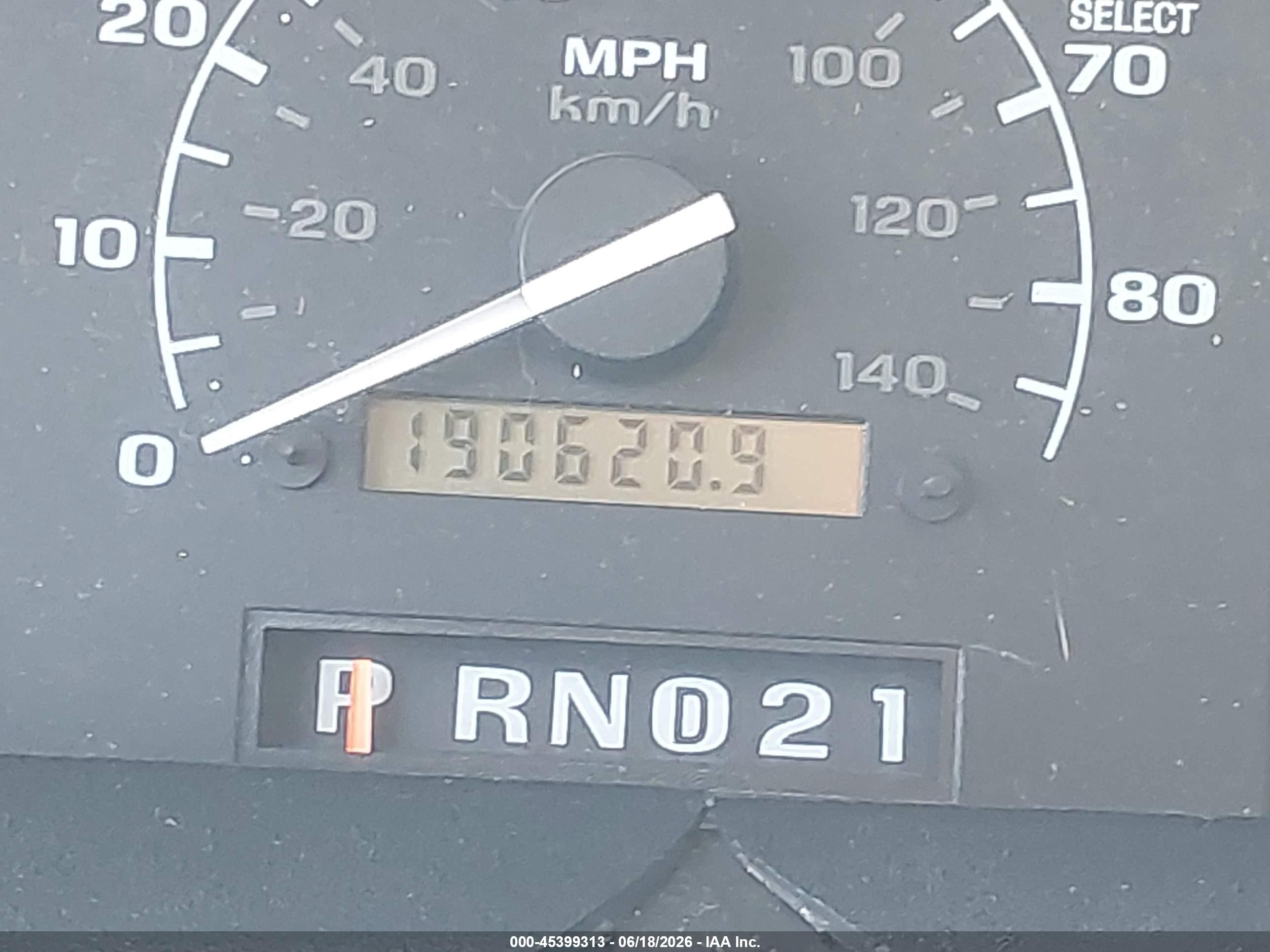 1997 Ford F-350 Xl Red vin: 1FTJW35F8VEA70583
