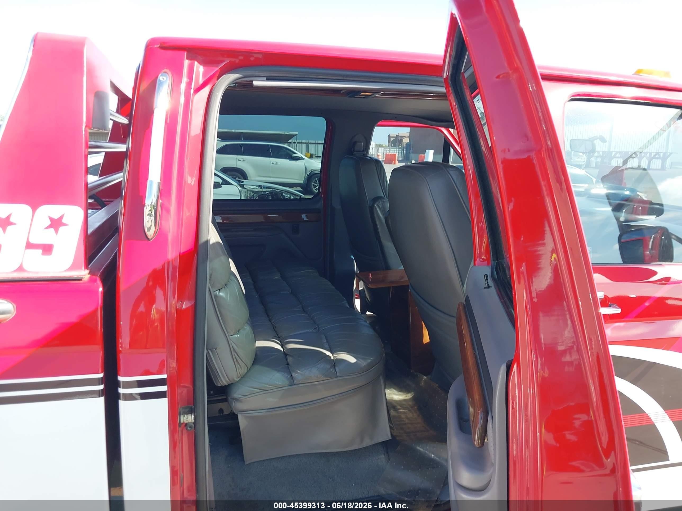 1997 Ford F-350 Xl Red vin: 1FTJW35F8VEA70583