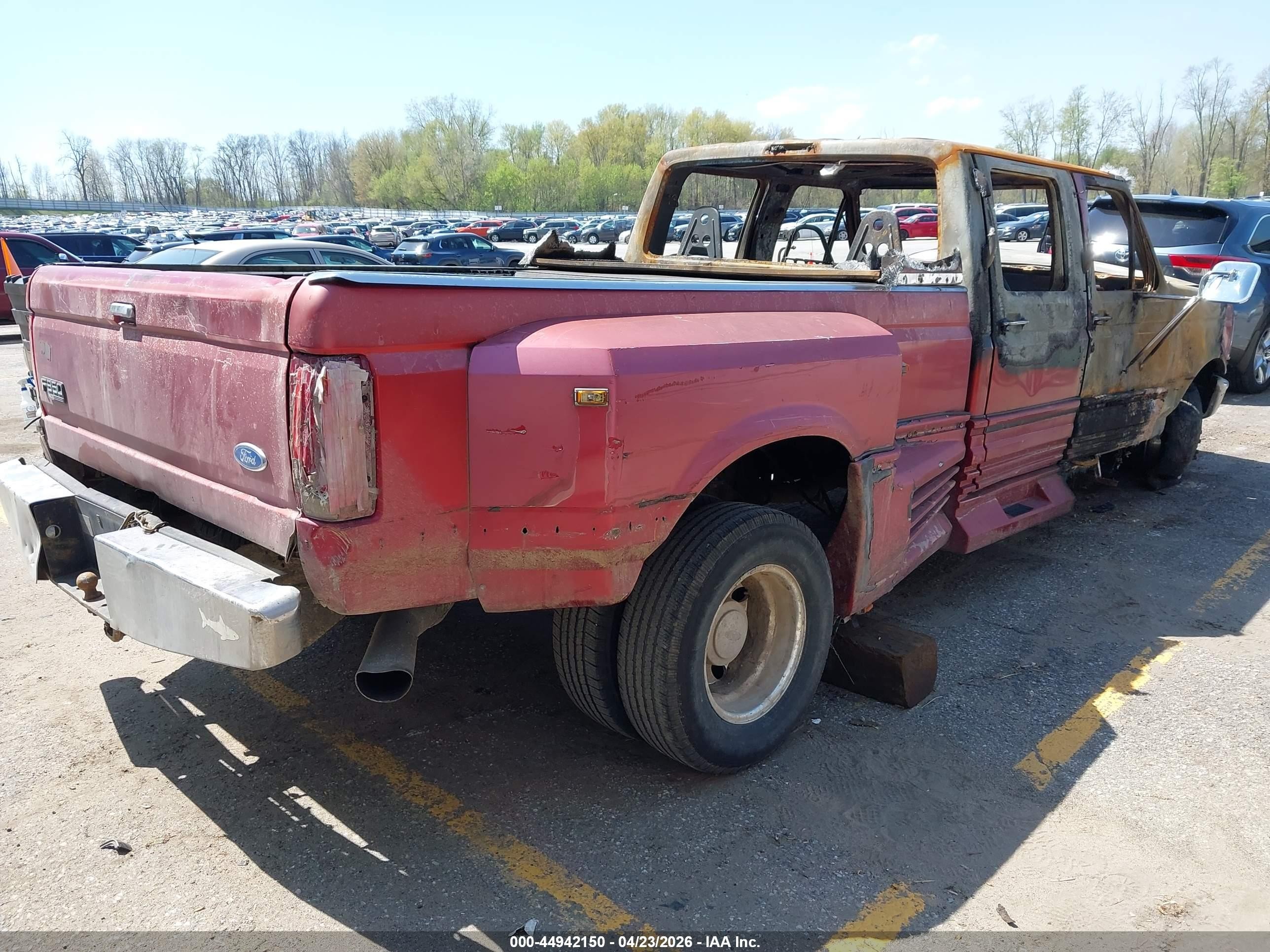 1997 Ford F-350 Xl Red vin: 1FTJW35F9VEC47433