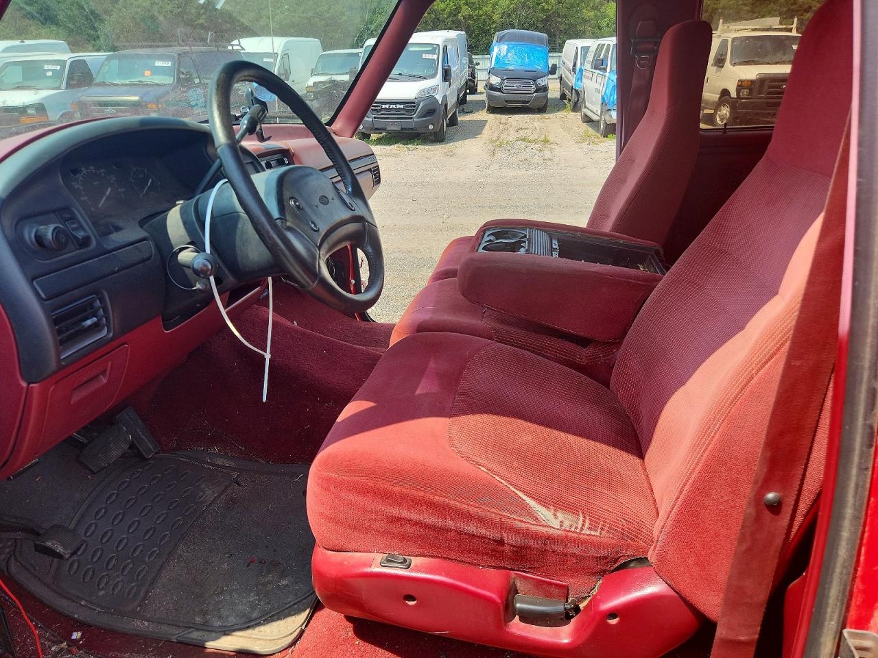 1997 Ford F350 Красный vin: 1FTJW35FXVEB78090