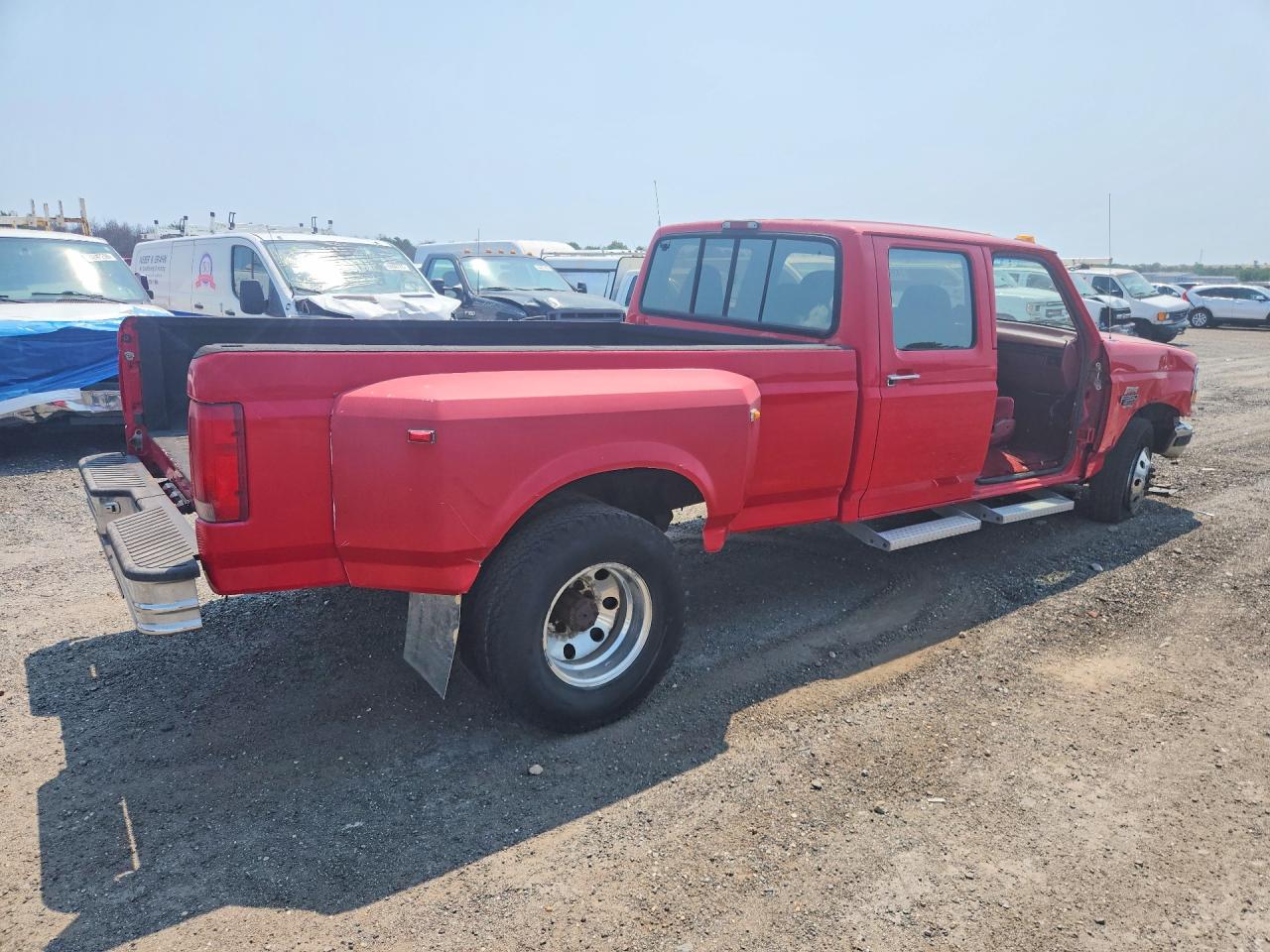 1997 Ford F350 Красный vin: 1FTJW35FXVEB78090