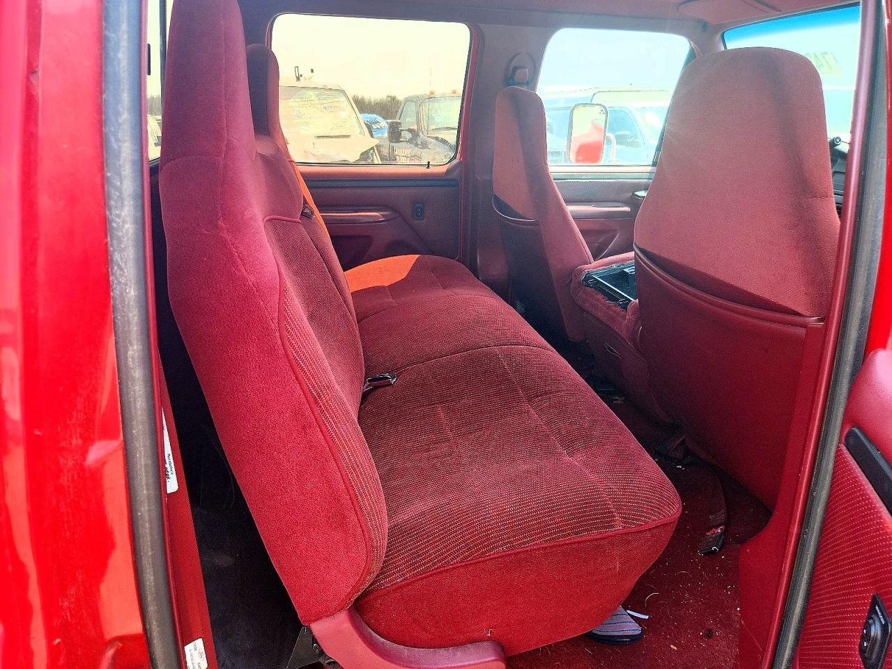 1997 Ford F350 Красный vin: 1FTJW35FXVEB78090