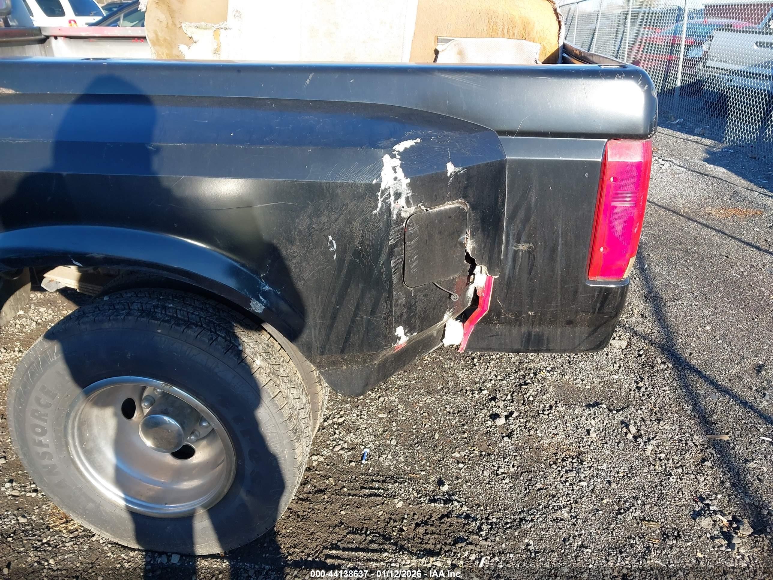 1995 Ford F350   Black vin: 1FTJW35GXSEA01771