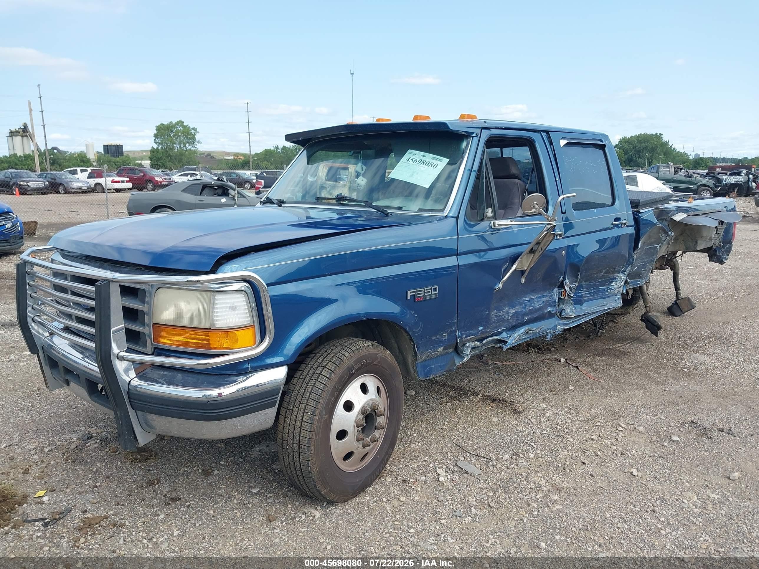 1994 Ford F350   Blue vin: 1FTJW35K6REA43160