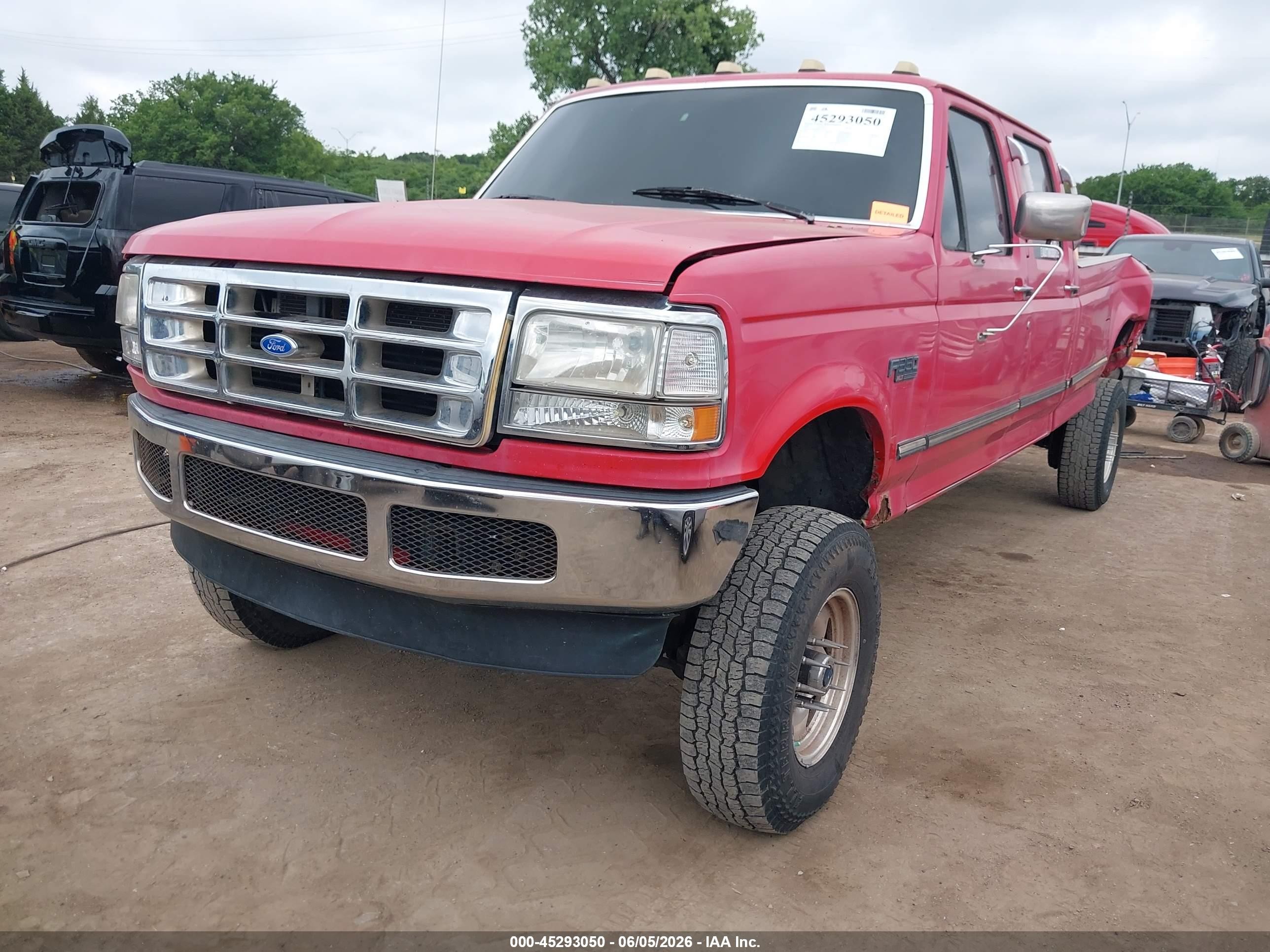 1995 Ford F350   Red vin: 1FTJW36F0SEA41265