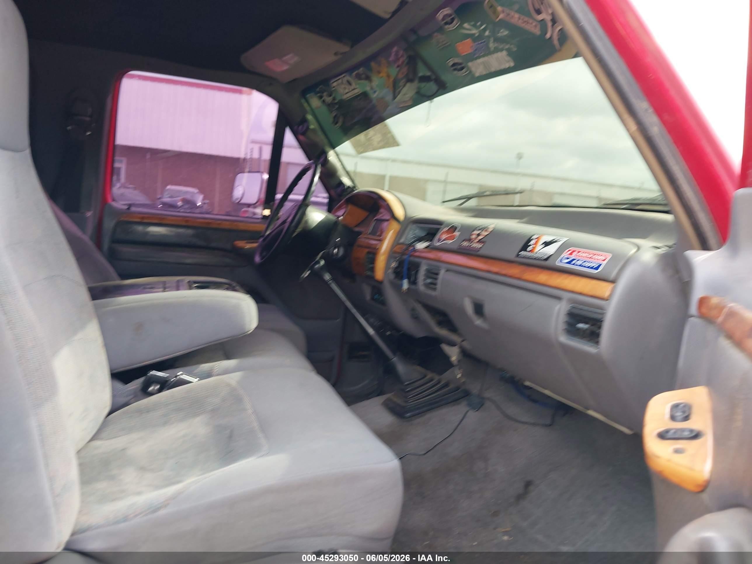 1995 Ford F350   Red vin: 1FTJW36F0SEA41265