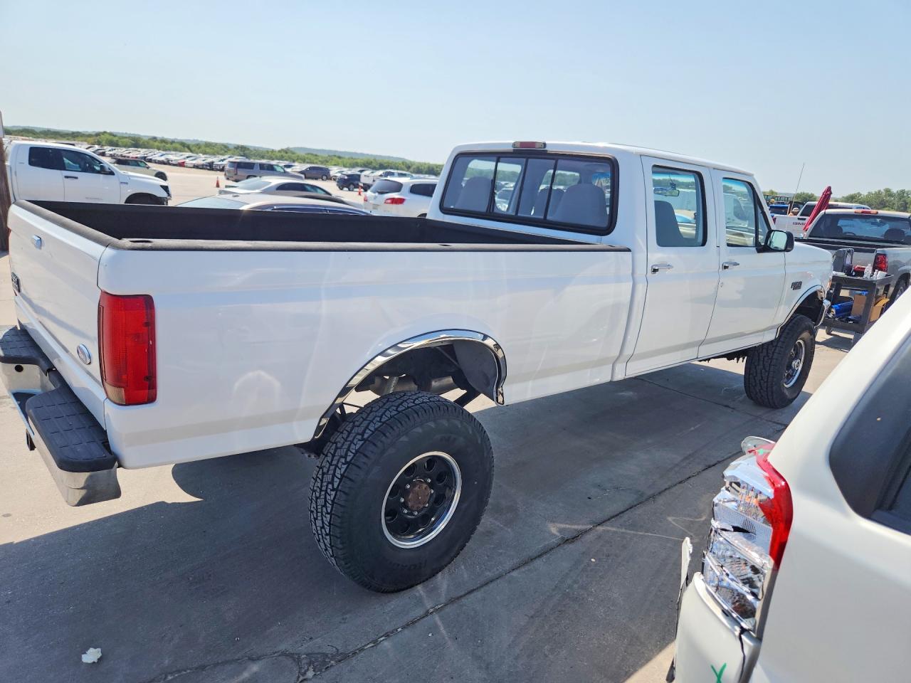 1997 Ford F350 Super Duty Белый vin: 1FTJW36F3VEC88283