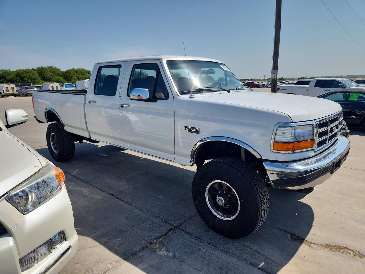 1997 Ford F350 Super Duty Белый vin: 1FTJW36F3VEC88283