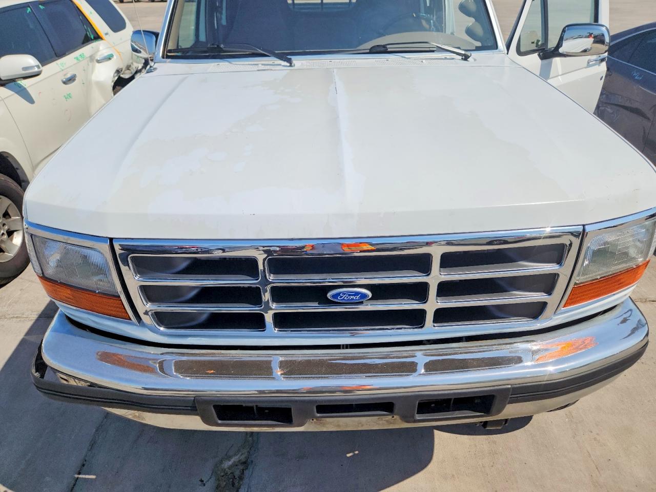 1997 Ford F350 Super Duty Белый vin: 1FTJW36F3VEC88283