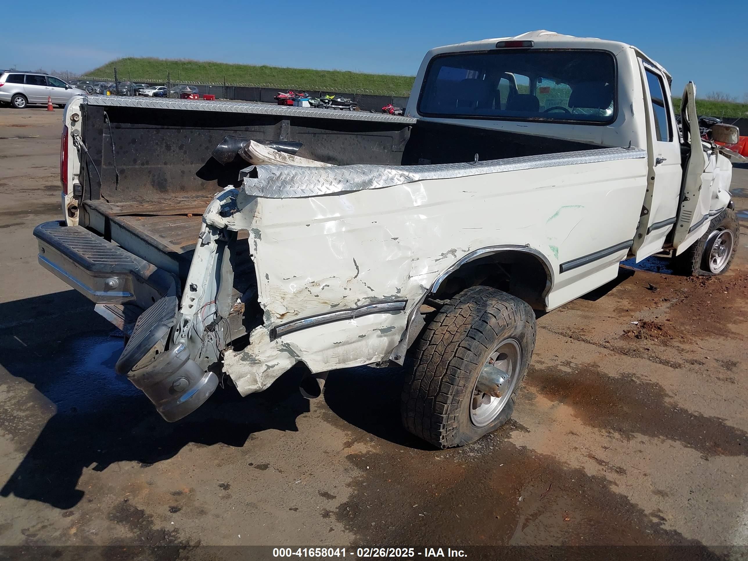 1995 Ford F350   White vin: 1FTJW36F5SEA51337
