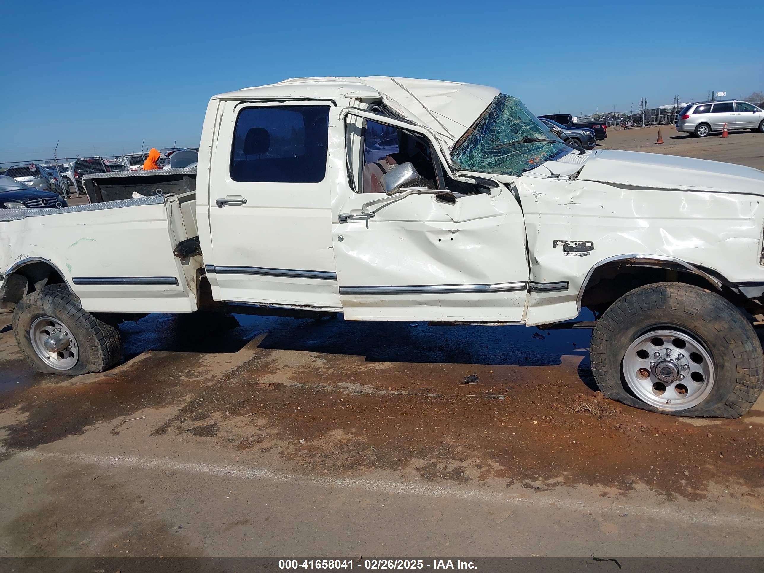 1995 Ford F350   White vin: 1FTJW36F5SEA51337