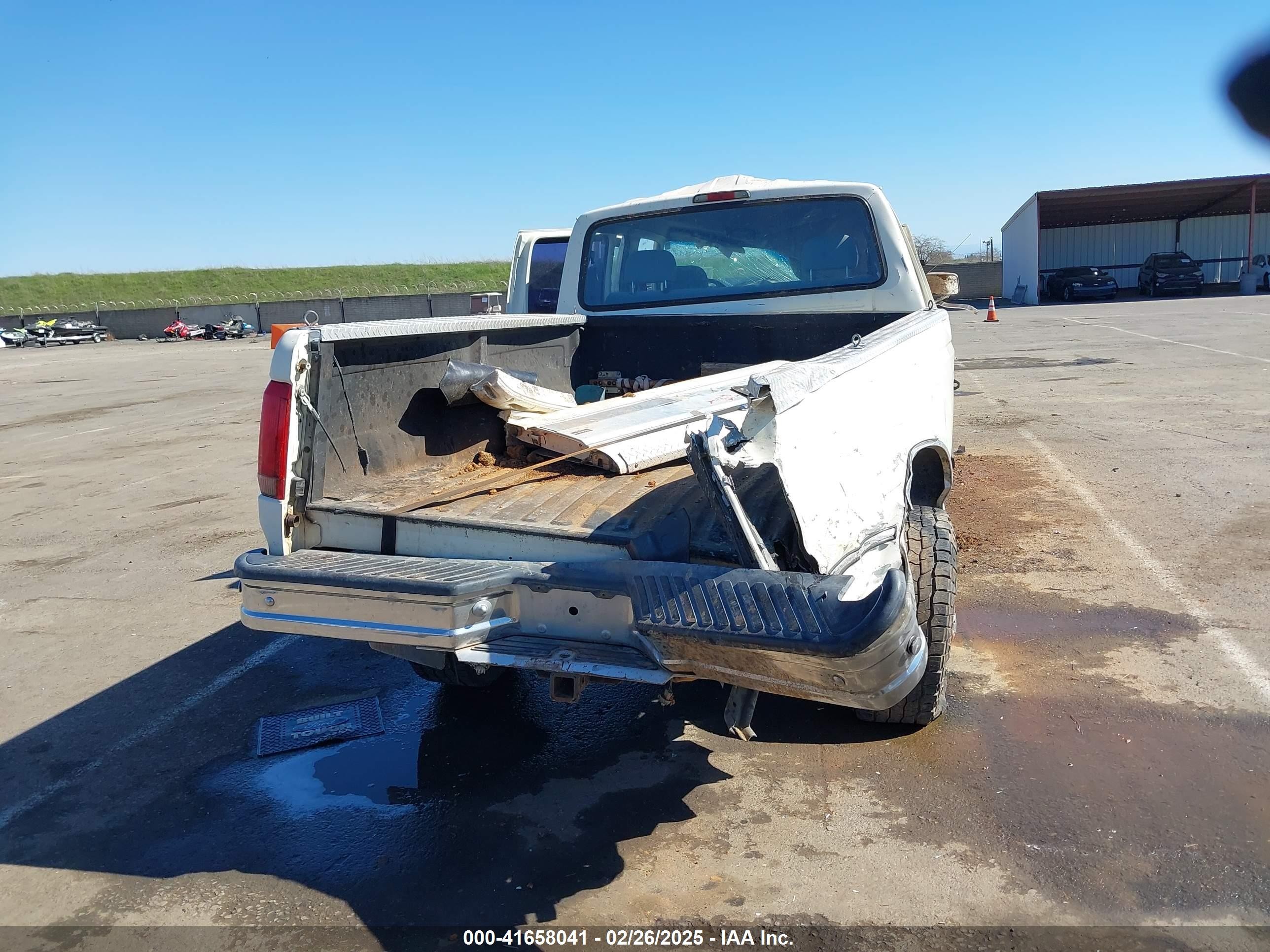 1995 Ford F350   White vin: 1FTJW36F5SEA51337